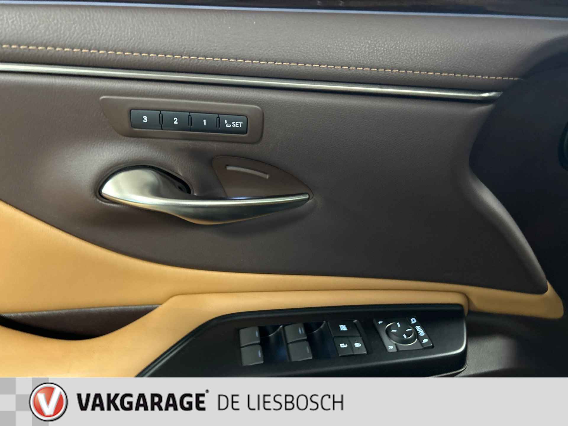 Lexus ES 300h Luxury Line/leer/navi/camera/stoel koeling verw/boeken - 10/29