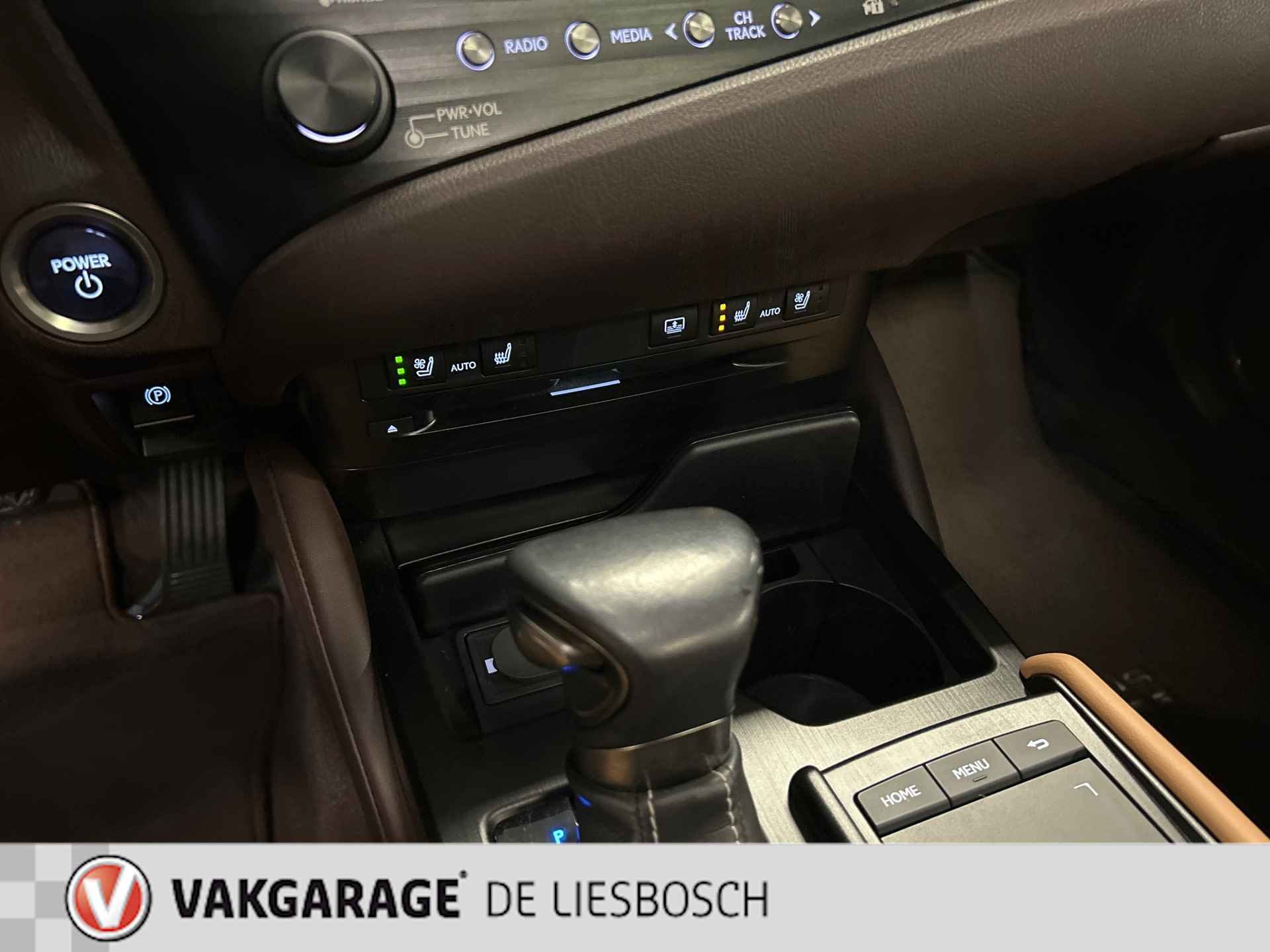 Lexus ES 300h Luxury Line/leer/navi/camera/stoel koeling verw/boeken - 16/29