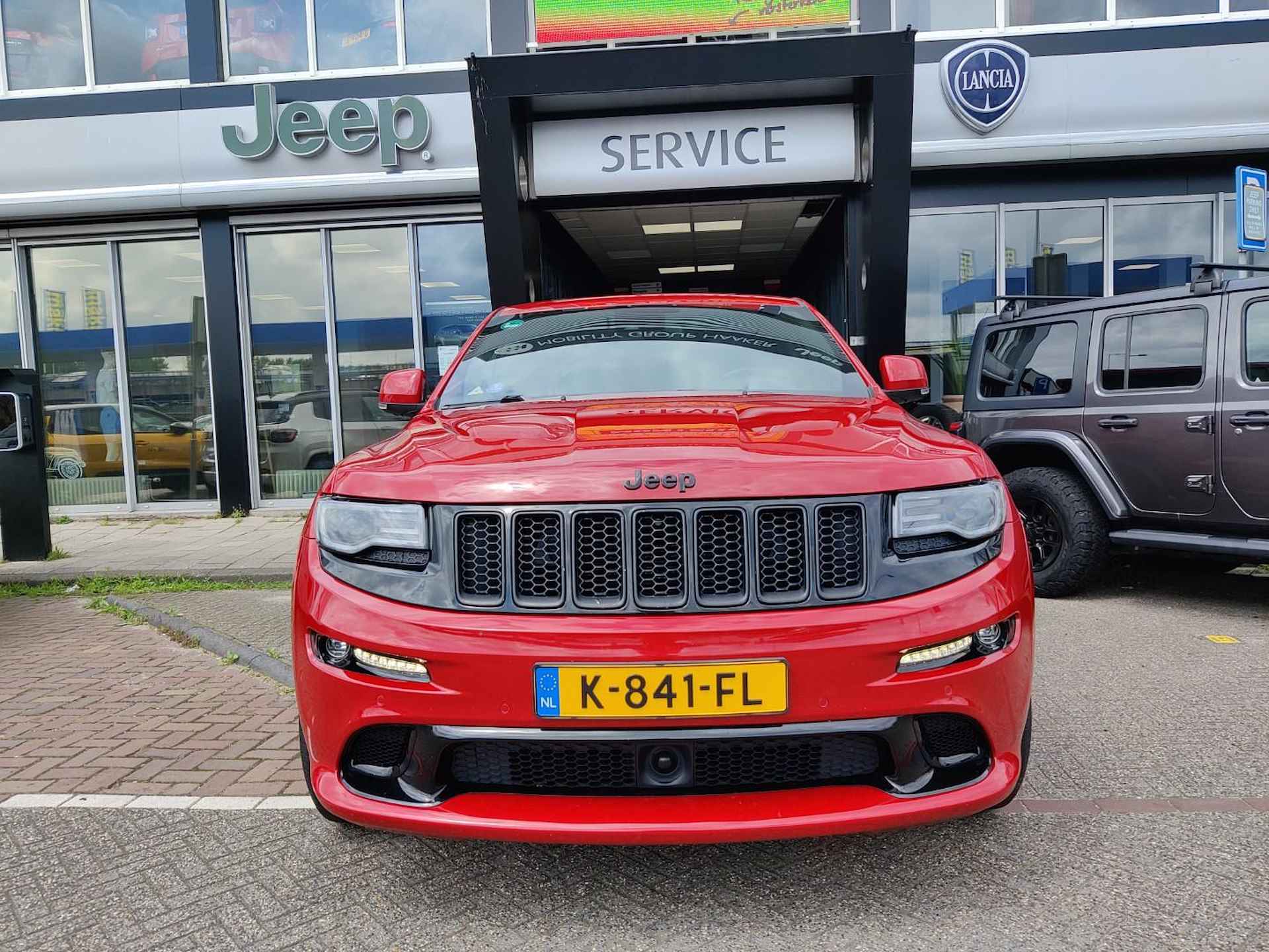 Jeep Grand Cherokee SRT 6.4 L V8 HEMI Geel kenteken - 5/26