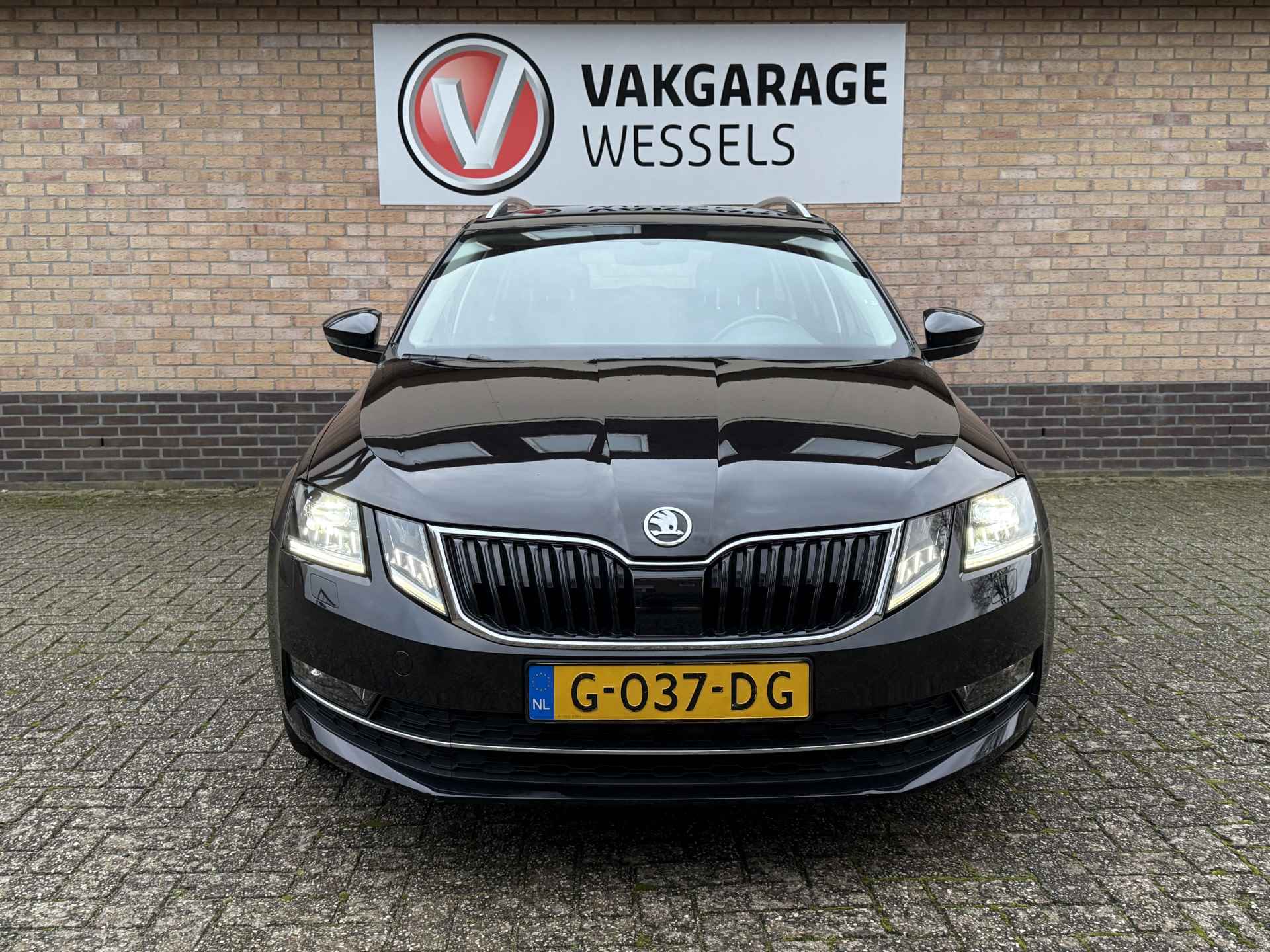 Škoda Octavia Combi 1.0 TSI Greentech Business Edition Plus | LED | PDC | LM | Navi | Clima | - 4/26