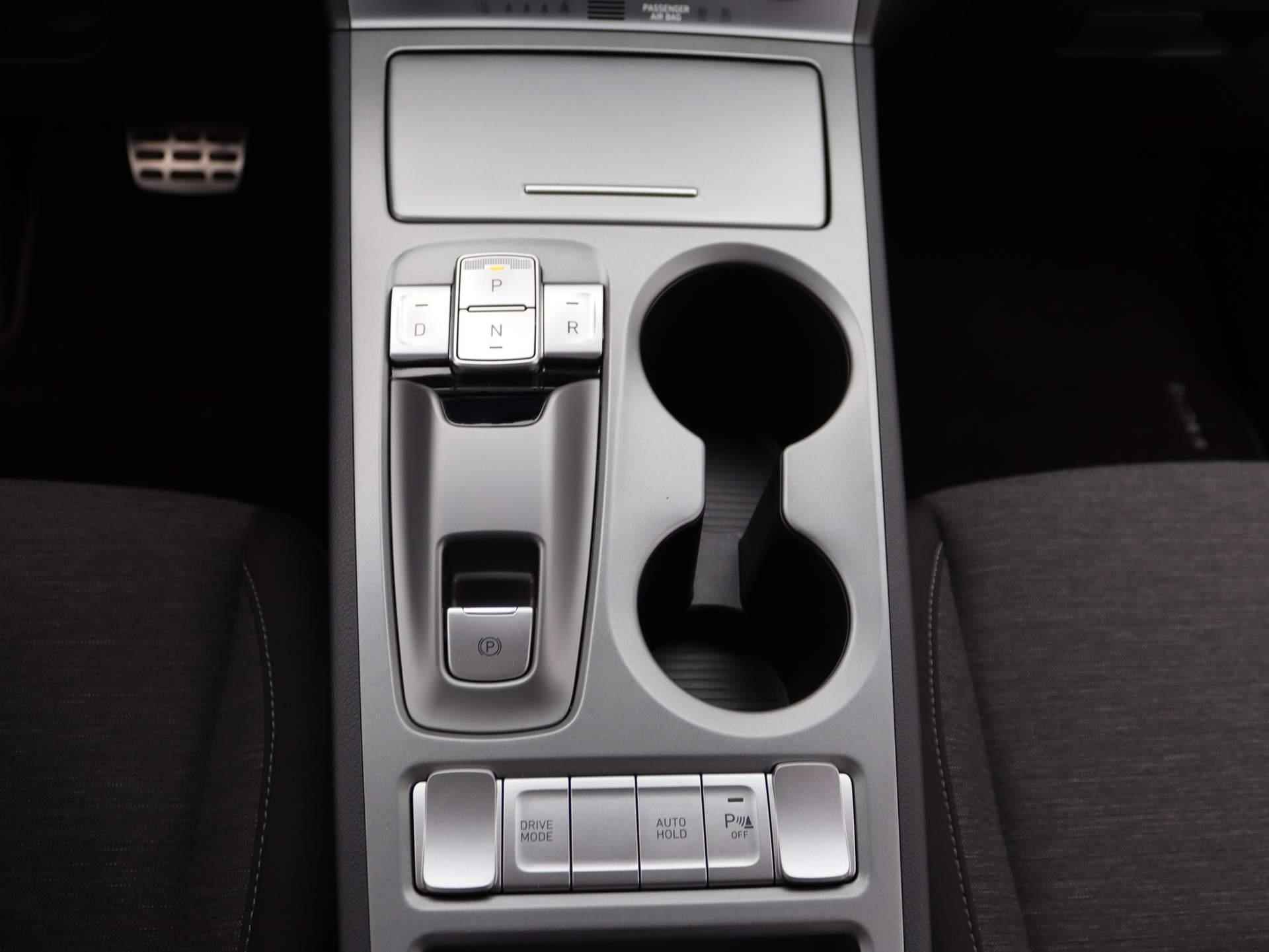 Hyundai Kona EV Fashion 64 kWh | Navigatie | Cruise Control | Achteruitrijcamera | Airco | - 10/47