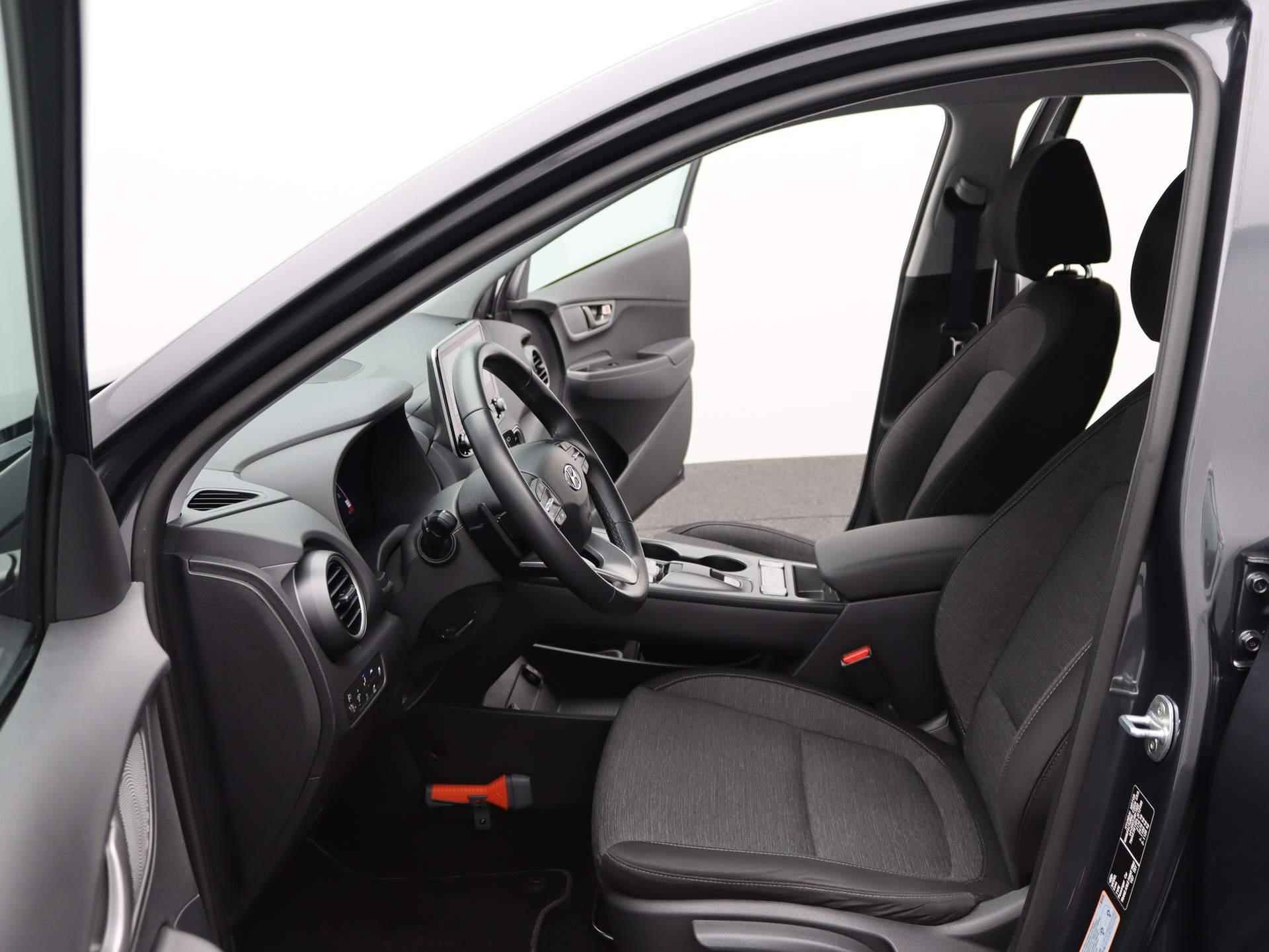 Hyundai Kona EV Fashion 64 kWh | Navigatie | Cruise Control | Achteruitrijcamera | Airco | - 11/47