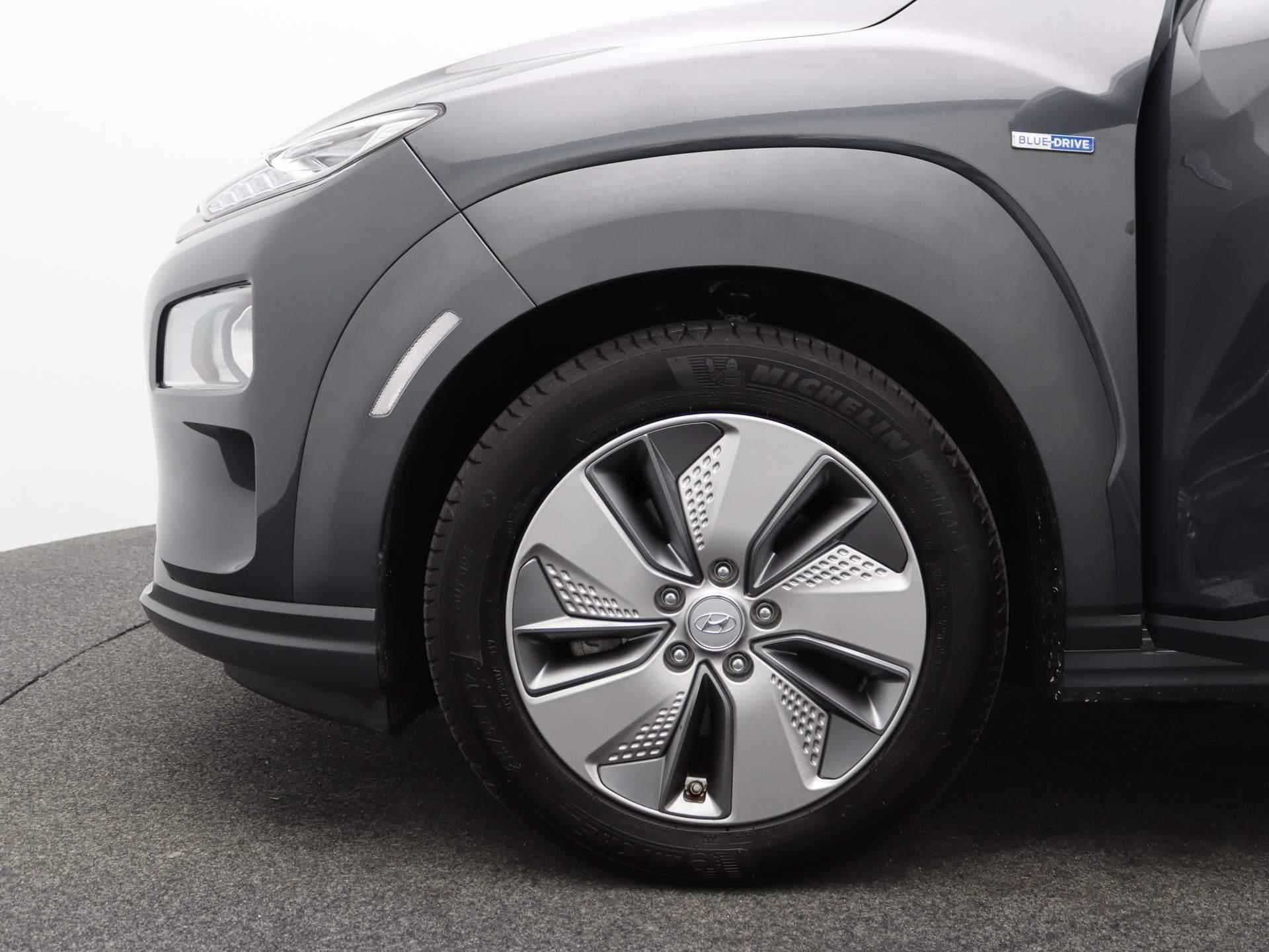 Hyundai Kona EV Fashion 64 kWh | Navigatie | Cruise Control | Achteruitrijcamera | Airco | - 15/47