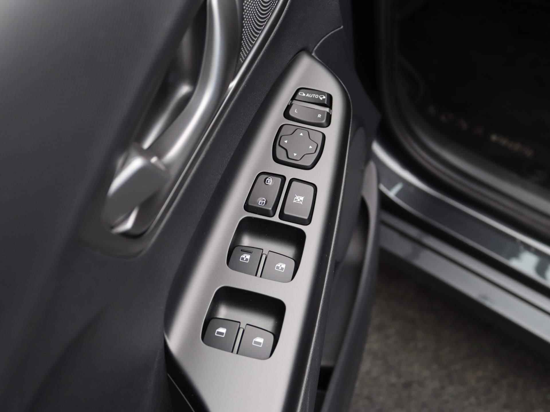 Hyundai Kona EV Fashion 64 kWh | Navigatie | Cruise Control | Achteruitrijcamera | Airco | - 25/47