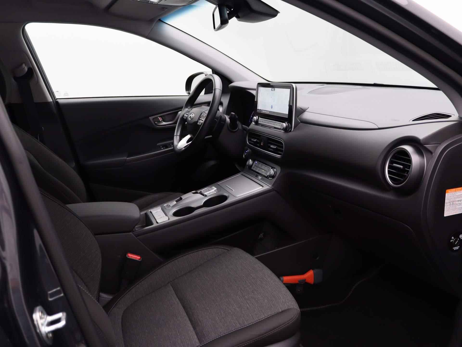 Hyundai Kona EV Fashion 64 kWh | Navigatie | Cruise Control | Achteruitrijcamera | Airco | - 27/47