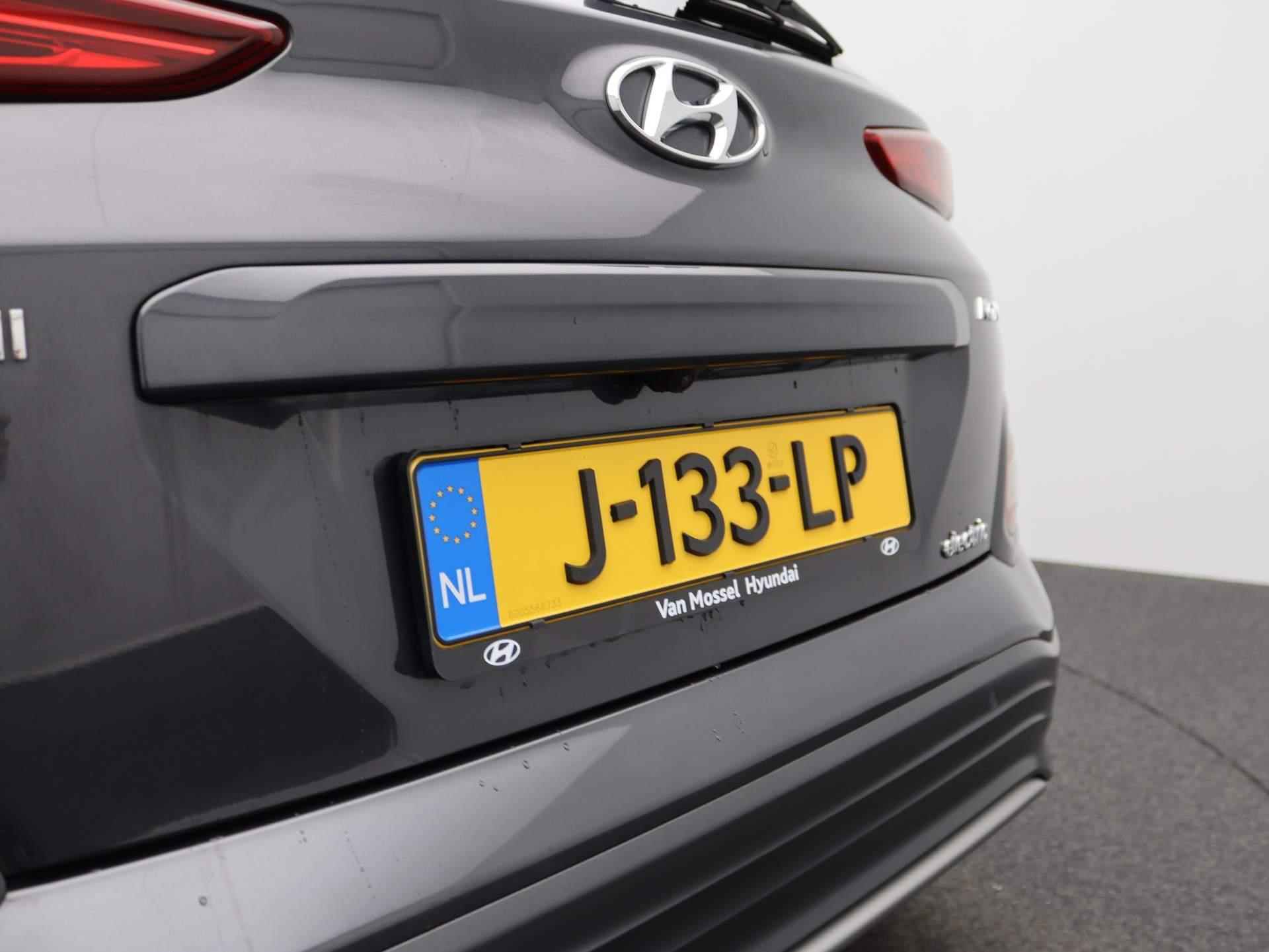 Hyundai Kona EV Fashion 64 kWh | Navigatie | Cruise Control | Achteruitrijcamera | Airco | - 36/47