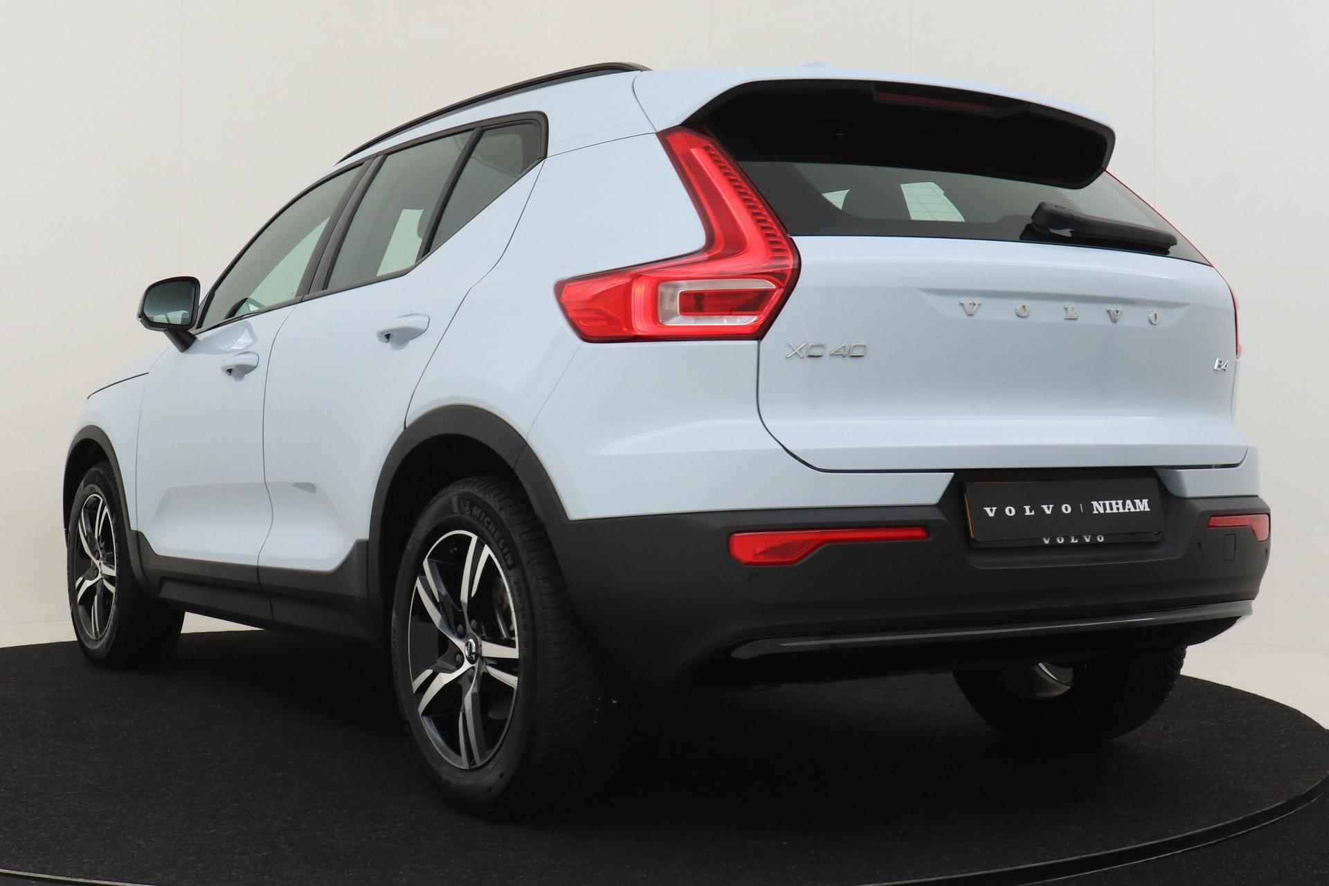 Volvo XC40 B4 (M-HYBRID) PLUS DARK -CAMERA|ADAP.CRUISE|VERW.VOORRUIT|TREKHAAK - 7/56