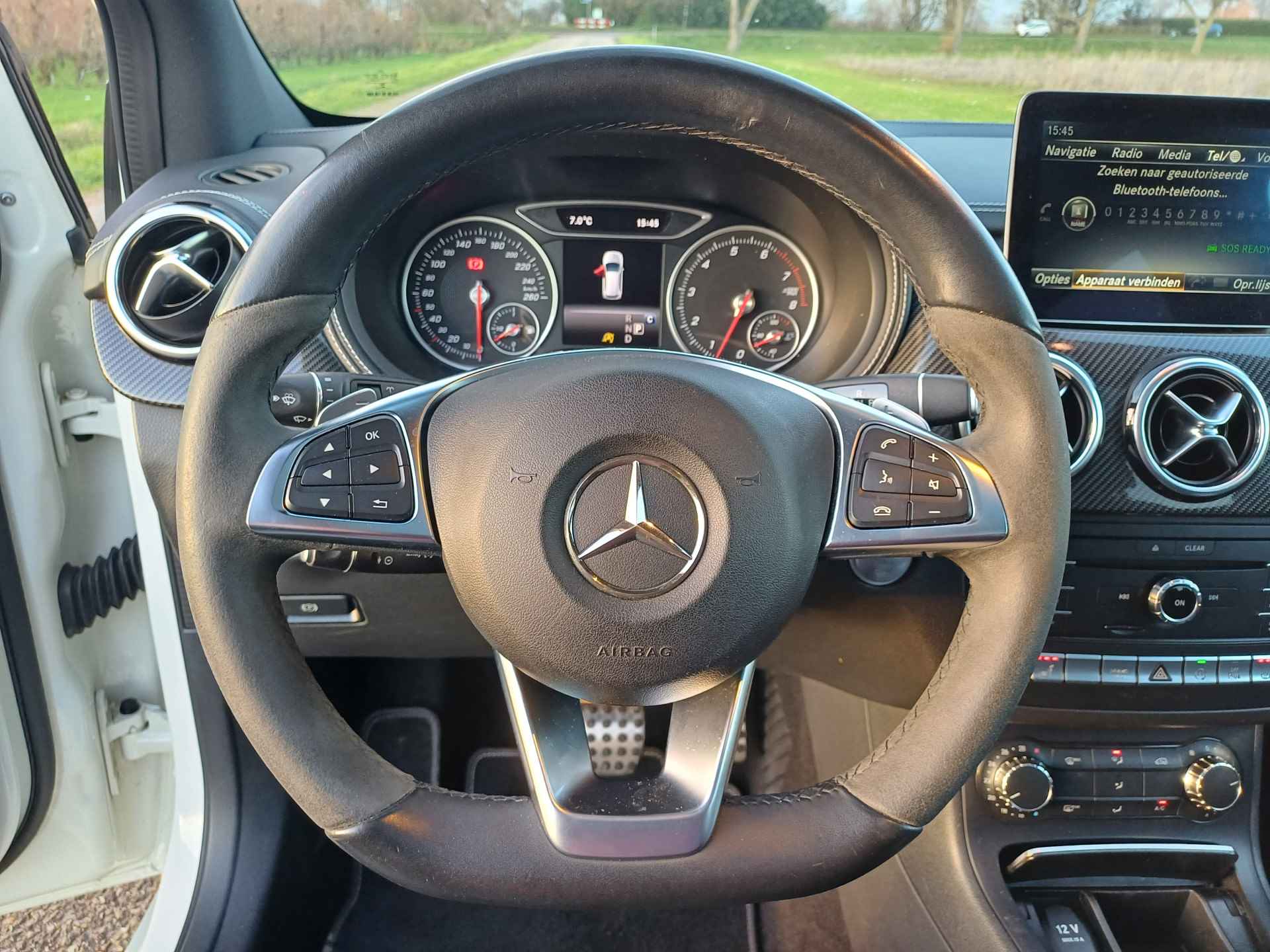 Mercedes-Benz B-Klasse 180 EDITION | NL | AMG-Line | Pano Dak | LED | Camera | Navi | Cruise | 18 INCH - 43/52