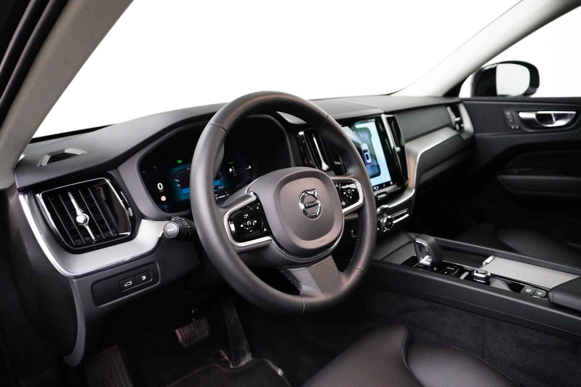 Volvo XC60 Recharge T6 AWD Plus Bright Long Range | Climate Pro Pack | 360o Camera | Panoramadak | Parkeerverwarming | Getint glas | Trekha - 17/34