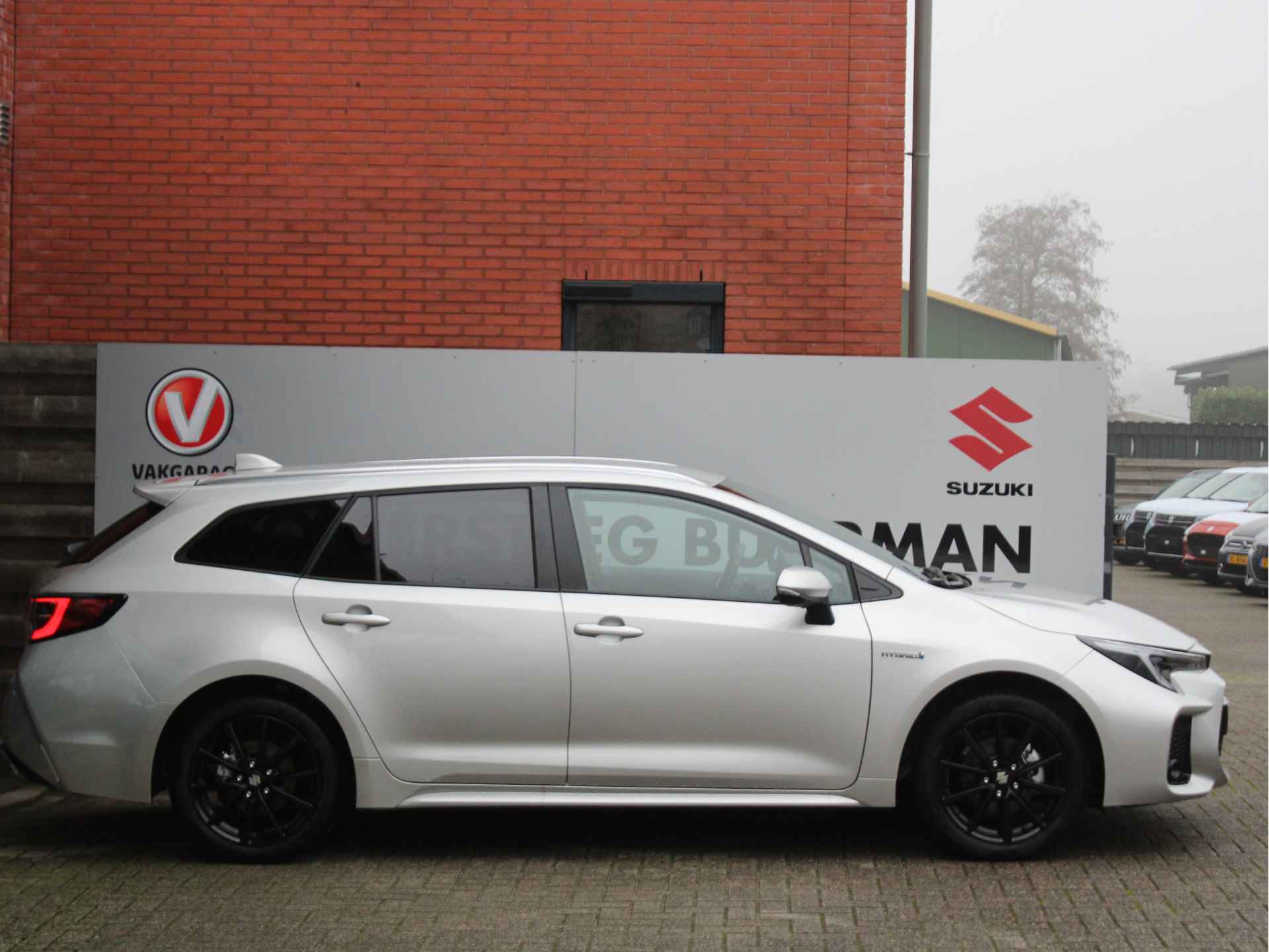 Suzuki Swace 1.8 Hybrid Style Automaat 140PK All-Season Banden, Adaptieve Cruise Control, Navigatie, Stuur Verwarmd, Voorruitverwarming, Draadloze Telefoonlader - 18/39