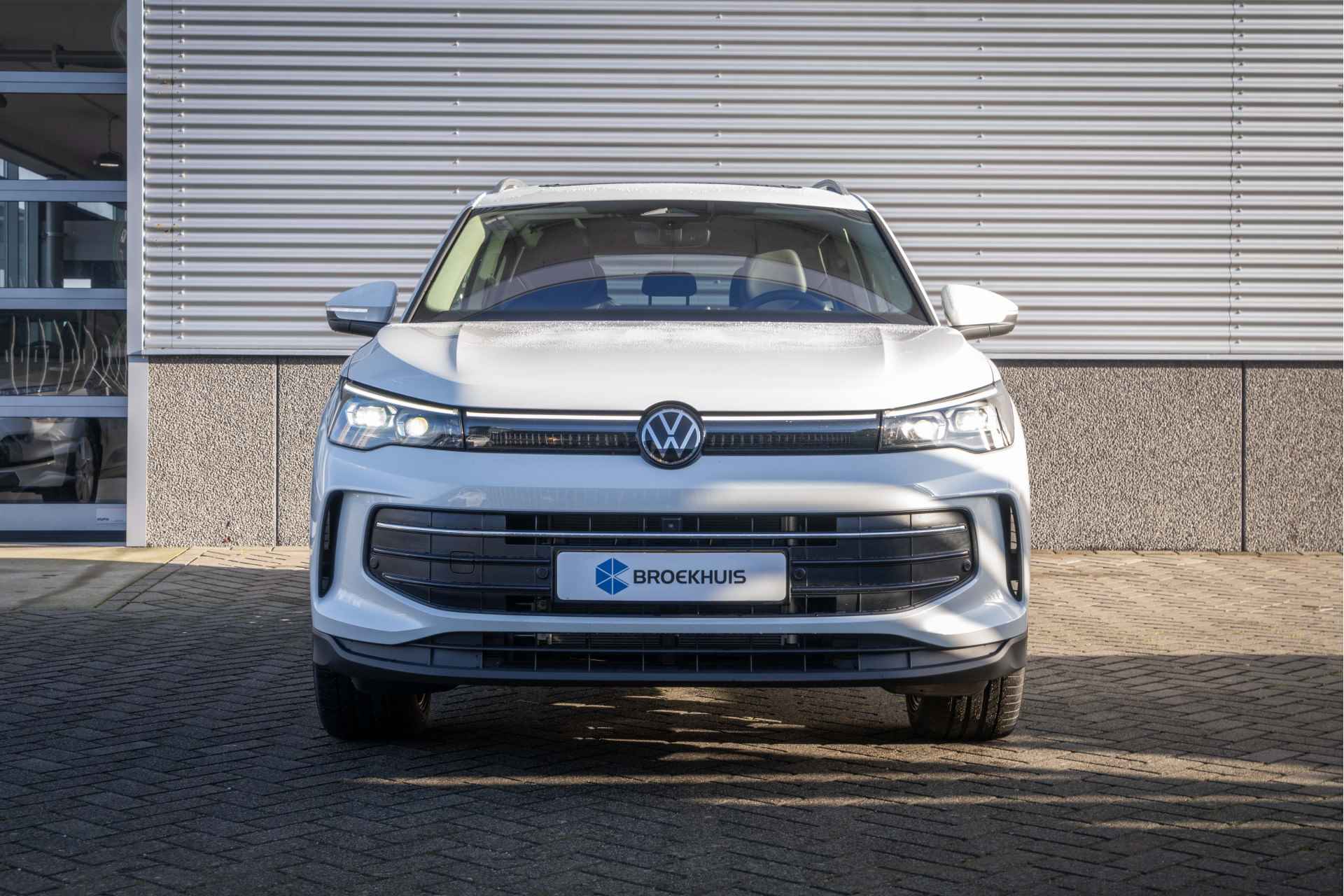 Volkswagen Tiguan 1.5 eHybrid 204PK PHEV Life Edition | Pan-dak | Assistant | Design| Comfort | Trekhaak | - 3/39