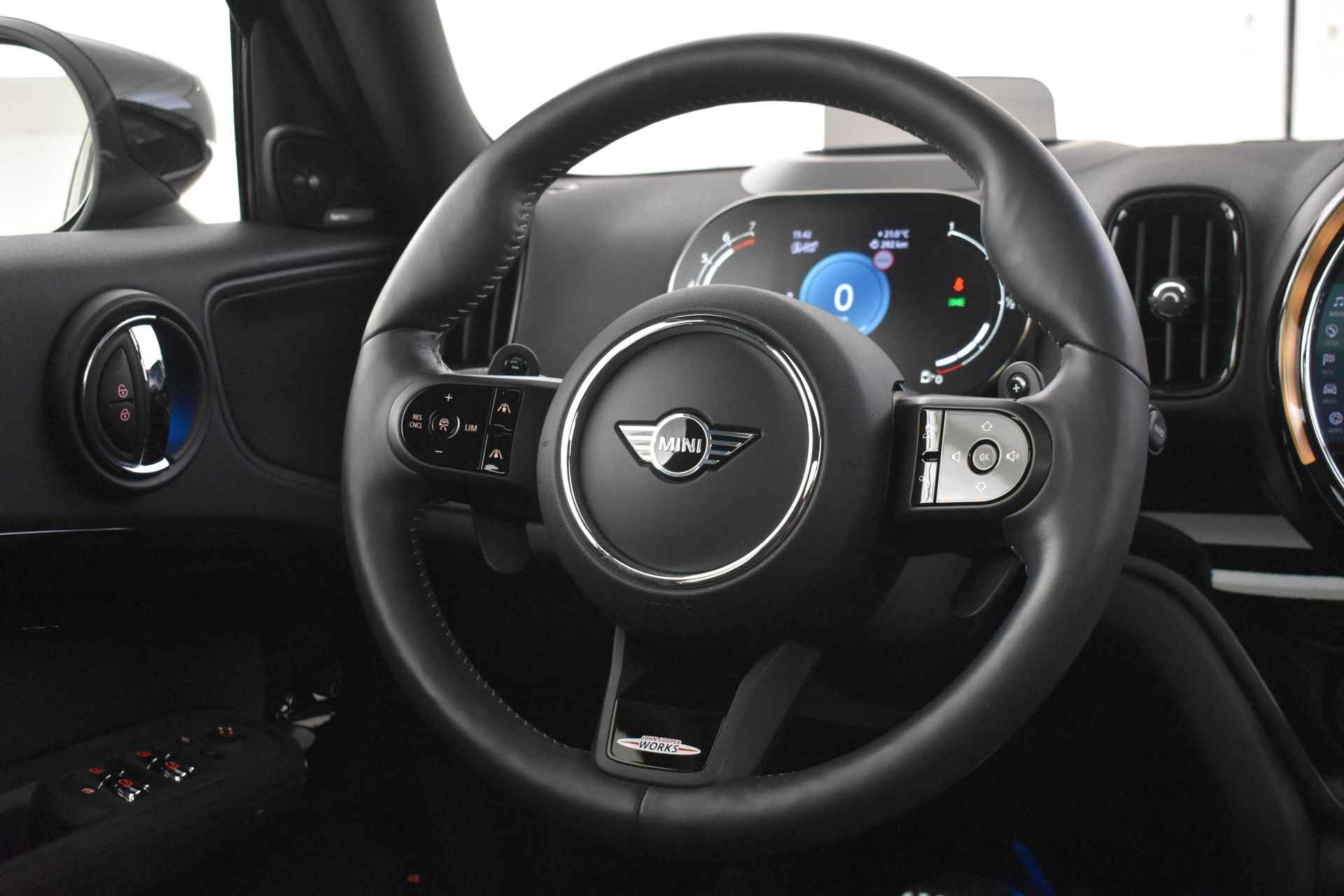 MINI Countryman Cooper S JCW Automaat / Panoramadak / Achteruitrijcamera / JCW Sportstoelen / Active Cruise Control / Head-Up / Park Assistant / Comfort Access - 17/49