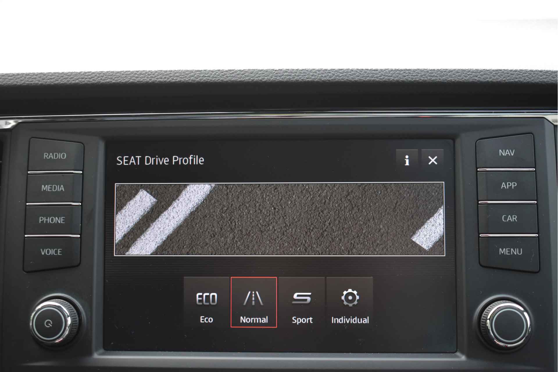 SEAT Ateca 1.5 TSI Xcellence Business Intense | Vol | Pano.dak | Camera | Keyless | Sfeerverl | Carplay | Full LED | LM-Velgen - 72/77