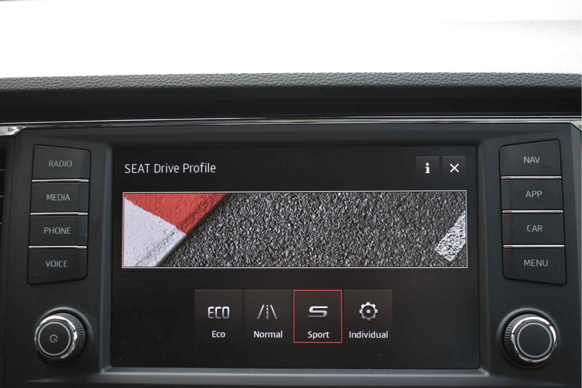 SEAT Ateca 1.5 TSI Xcellence Business Intense | Vol | Pano.dak | Camera | Keyless | Sfeerverl | Carplay | Full LED | LM-Velgen - 73/77