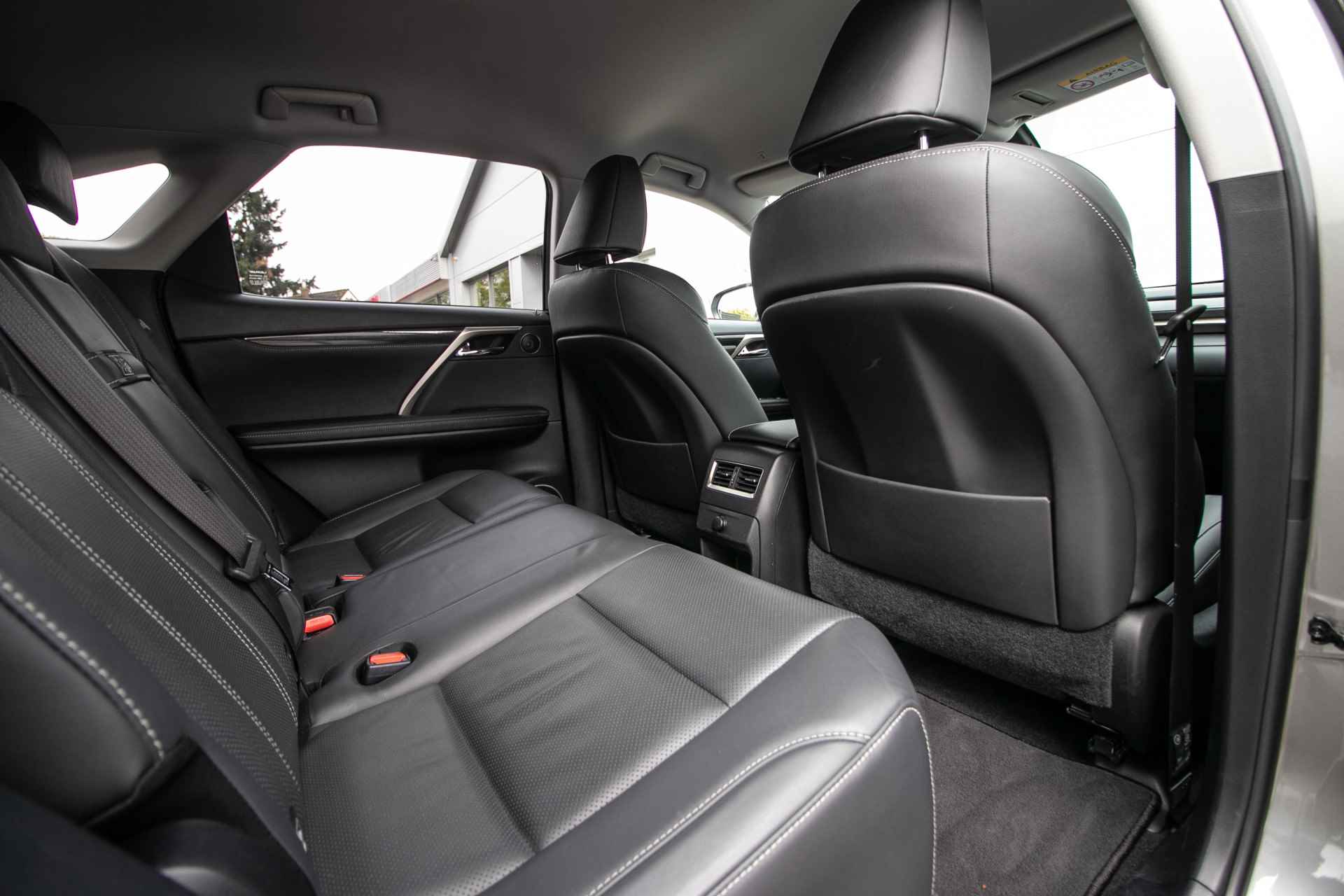 Lexus RX 450h 4WD Luxury Line All-in rijklaarprijs | Ad. Cruise | Trekhaak | Dealeronderh. - 8/59