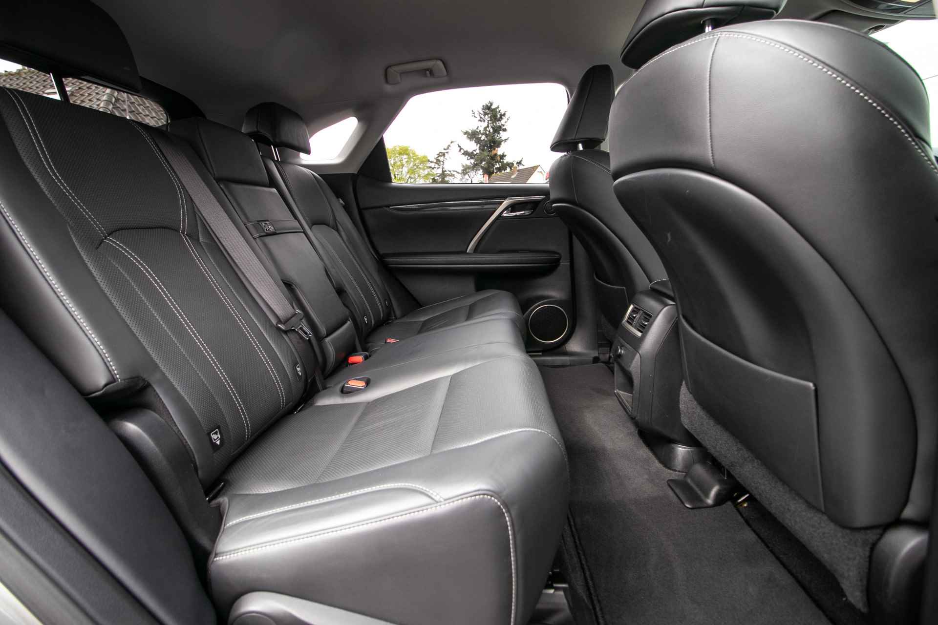 Lexus RX 450h 4WD Luxury Line All-in rijklaarprijs | Ad. Cruise | Trekhaak | Dealeronderh. - 9/59
