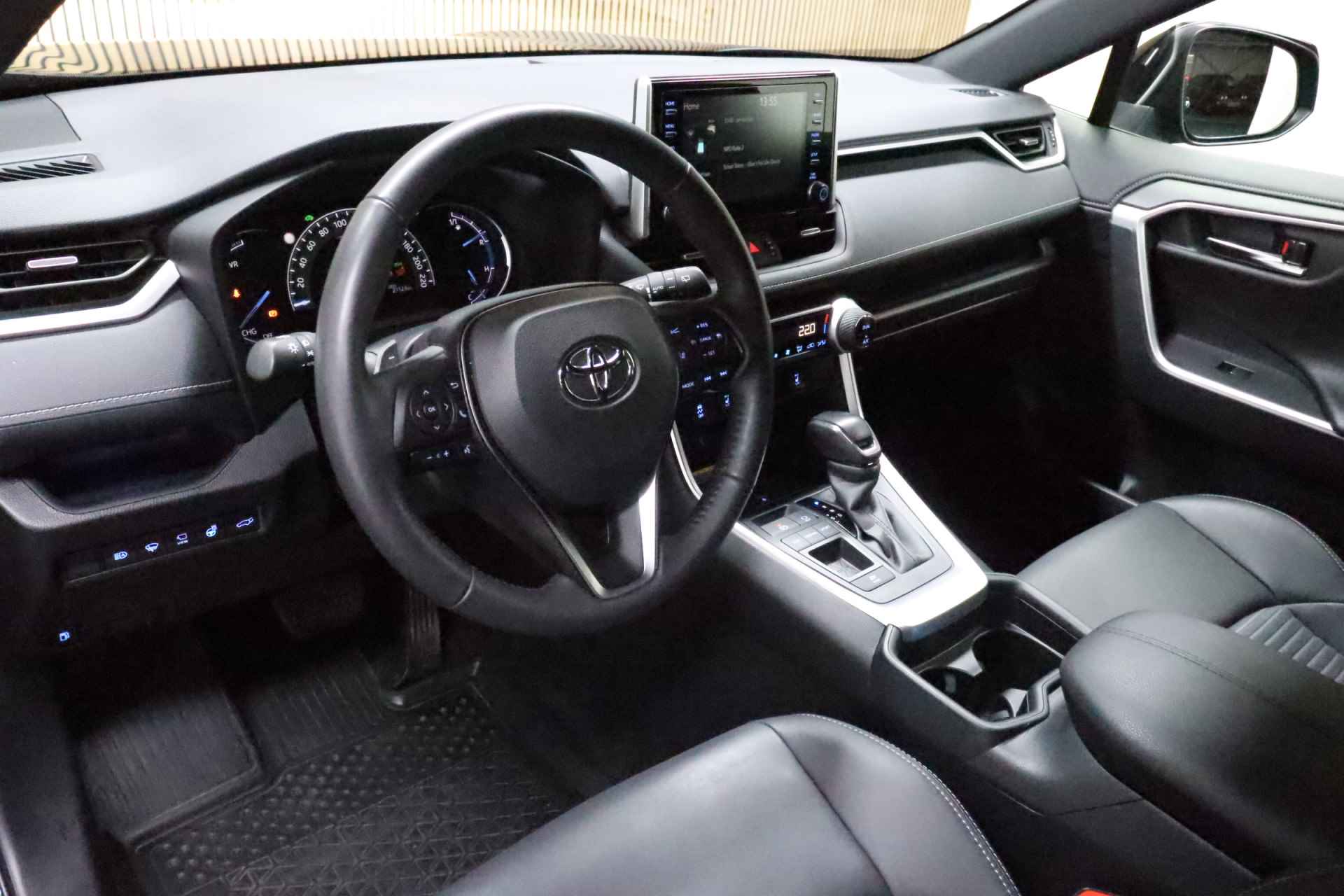 Toyota RAV4 2.5 Hybrid Black Edition | Trekhaak | Google maps Navigatie | Clima | Cruise adaptief - 13/32