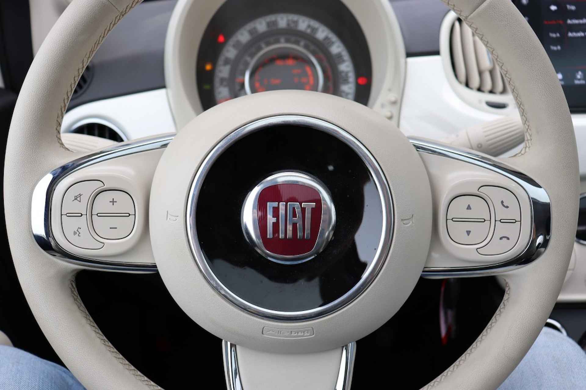 FIAT 500 1.0 Hybrid Dolcevita - Panorama - Apple/Android auto - 25/39