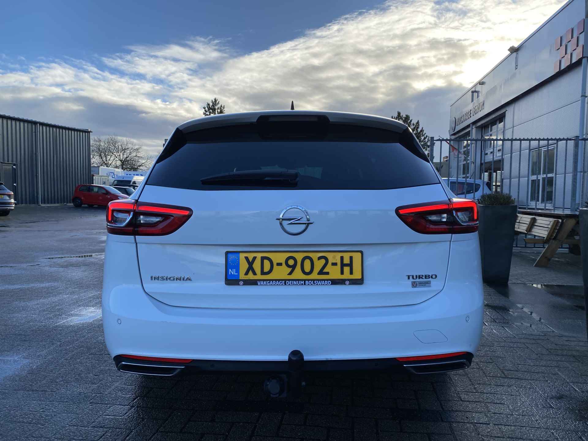 Opel Insignia Sports Tourer 1.6 Turbo 200 PK Business Executive Comf.intr, Navigatie, Trekhaak, Climate contr, etc..!! - 9/28