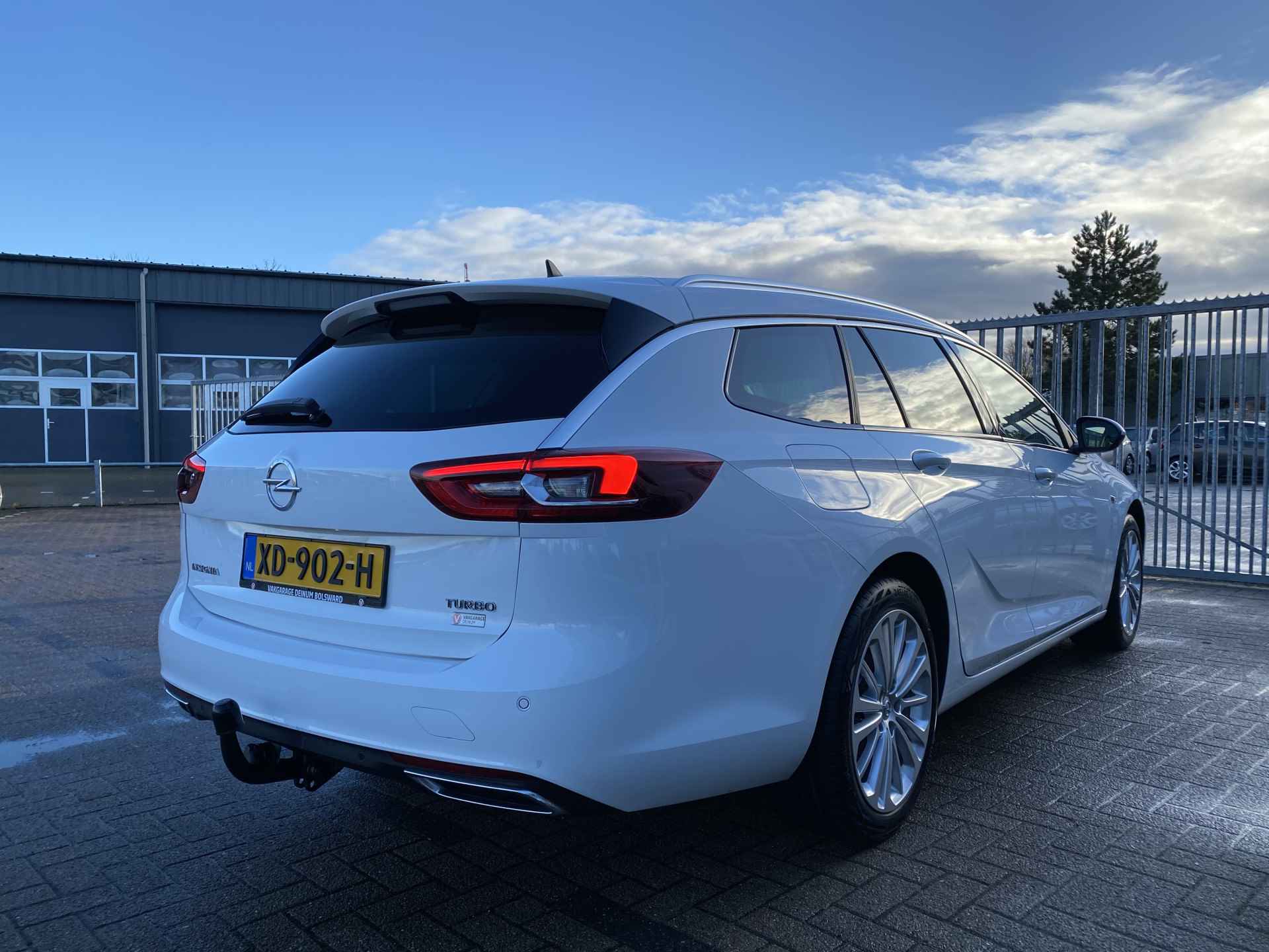 Opel Insignia Sports Tourer 1.6 Turbo 200 PK Business Executive Comf.intr, Navigatie, Trekhaak, Climate contr, etc..!! - 11/28