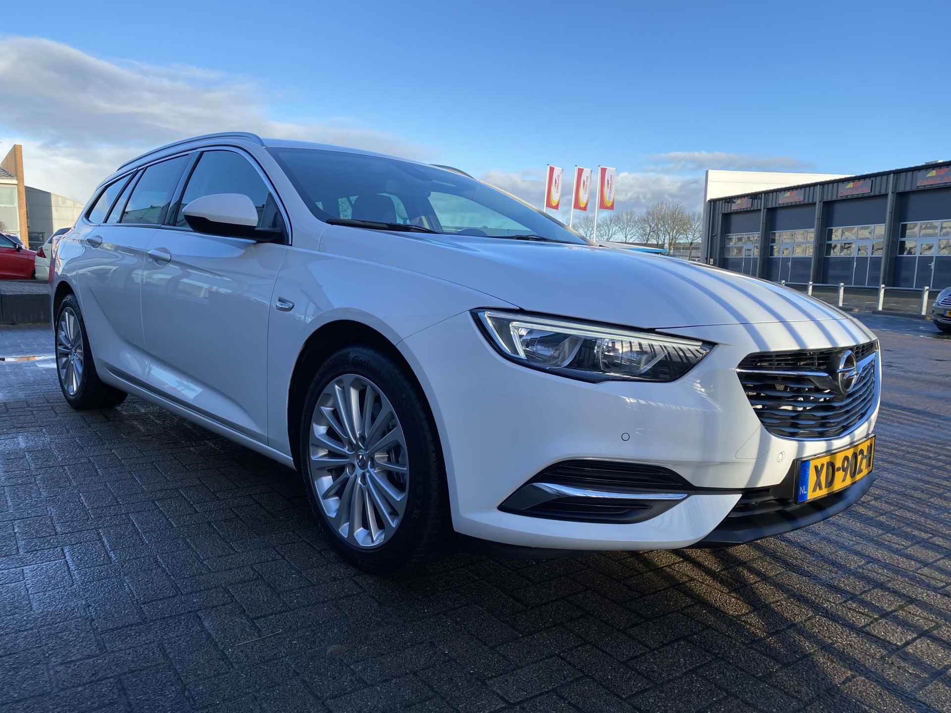 Opel Insignia Sports Tourer 1.6 Turbo 200 PK Business Executive Comf.intr, Navigatie, Trekhaak, Climate contr, etc..!! - 13/28