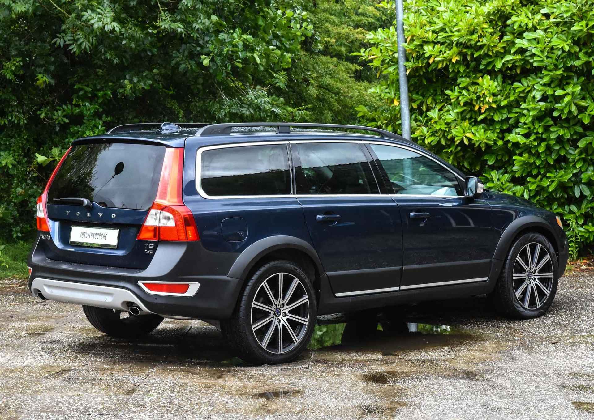 Volvo XC70 T6 3.0 AWD Summum LPG automaat / zwart leer / schuifdak / parkeersensoren / 20 inch LM-velgen / elek stoelen met verwarming / cruise control - 32/40