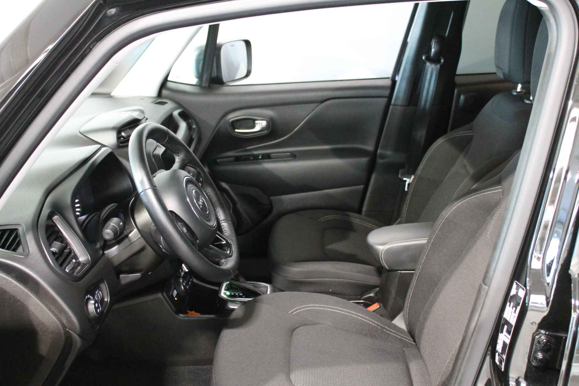 Jeep Renegade 1.3T 4XE 240PK PHEV 4WD AUTOMAAT ´S´ NAVI TEL CAMERA ECC - 8/35