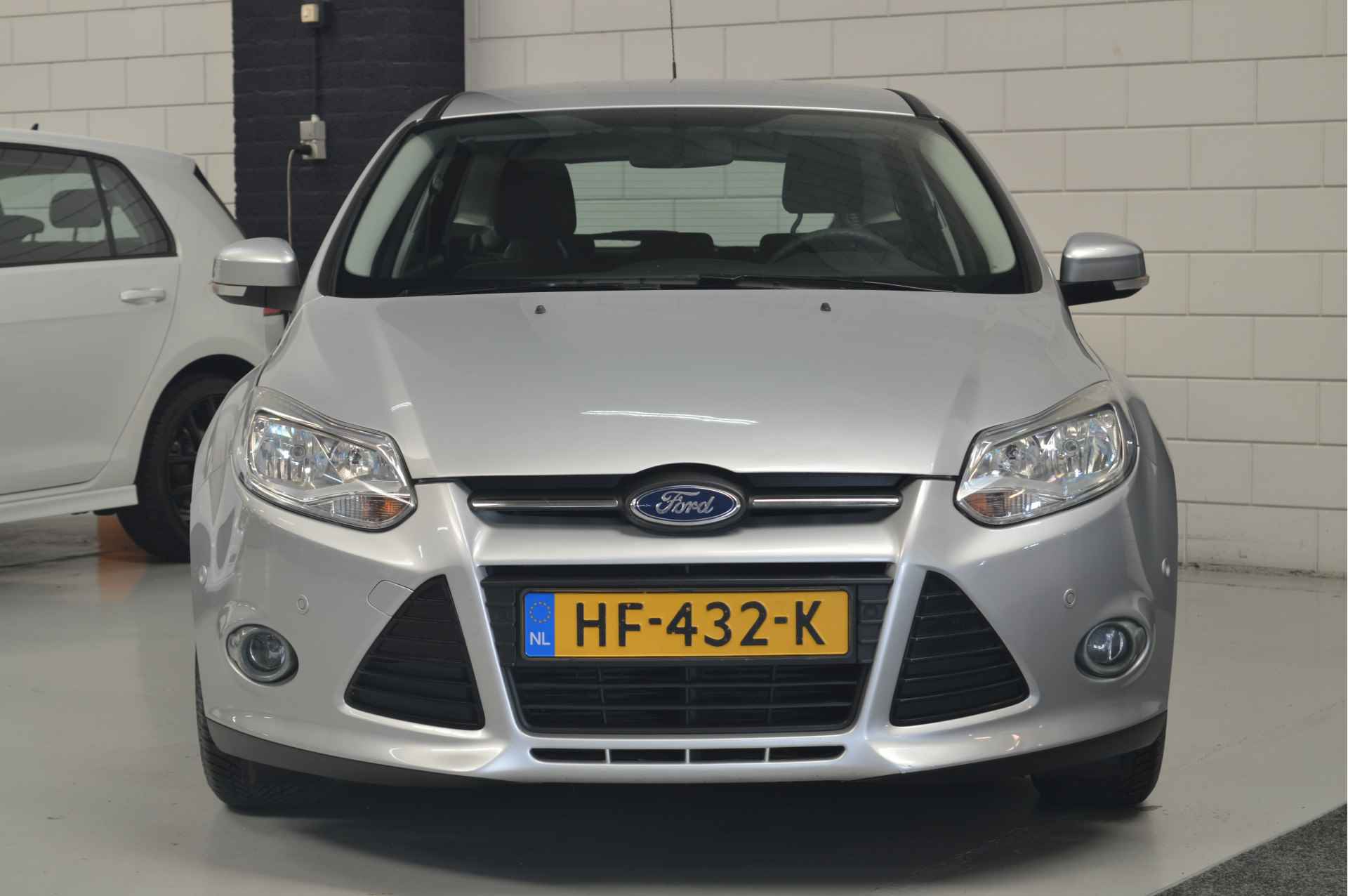Ford FOCUS Wagon 1.6 EcoBoost Lease Titanium // AIRCO // PDC VOOR&ACHTER // TREKHAAK // 150 PK // - 2/23