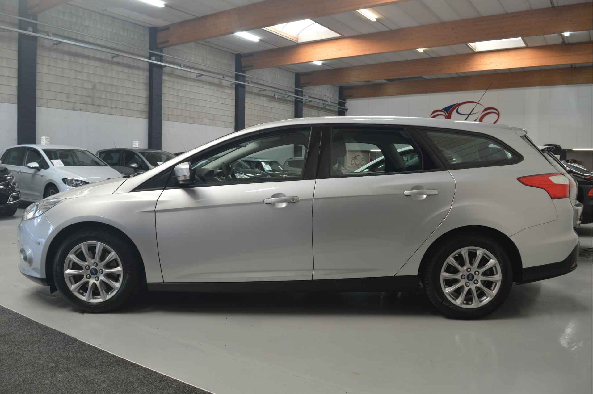 Ford FOCUS Wagon 1.6 EcoBoost Lease Titanium // AIRCO // PDC VOOR&ACHTER // TREKHAAK // 150 PK // - 5/23