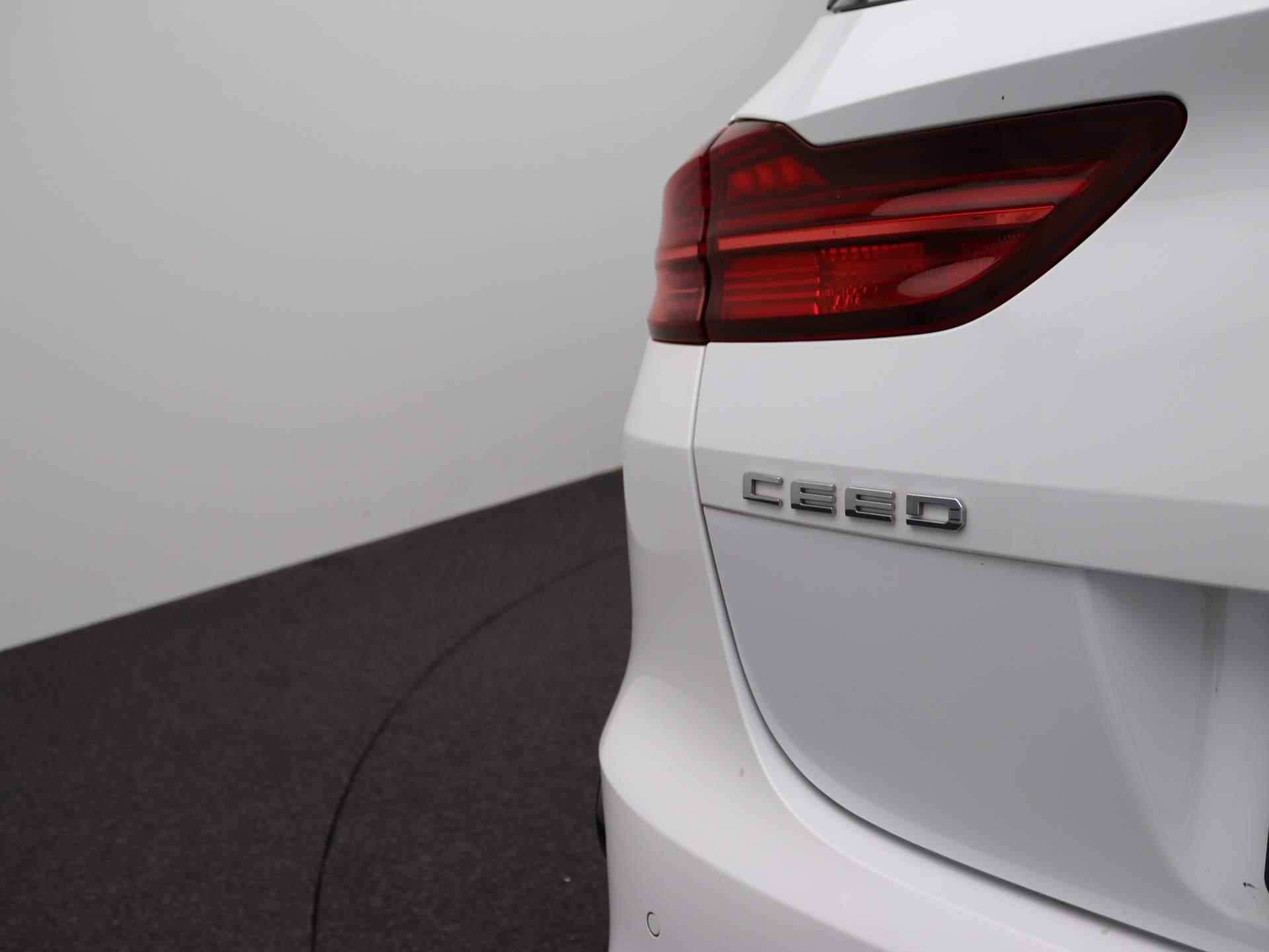 Kia Ceed Sportswagon 1.0 T-GDi DynamicLine | Navigatie | Climate Control | Camera | Parkeersensoren | - 36/43