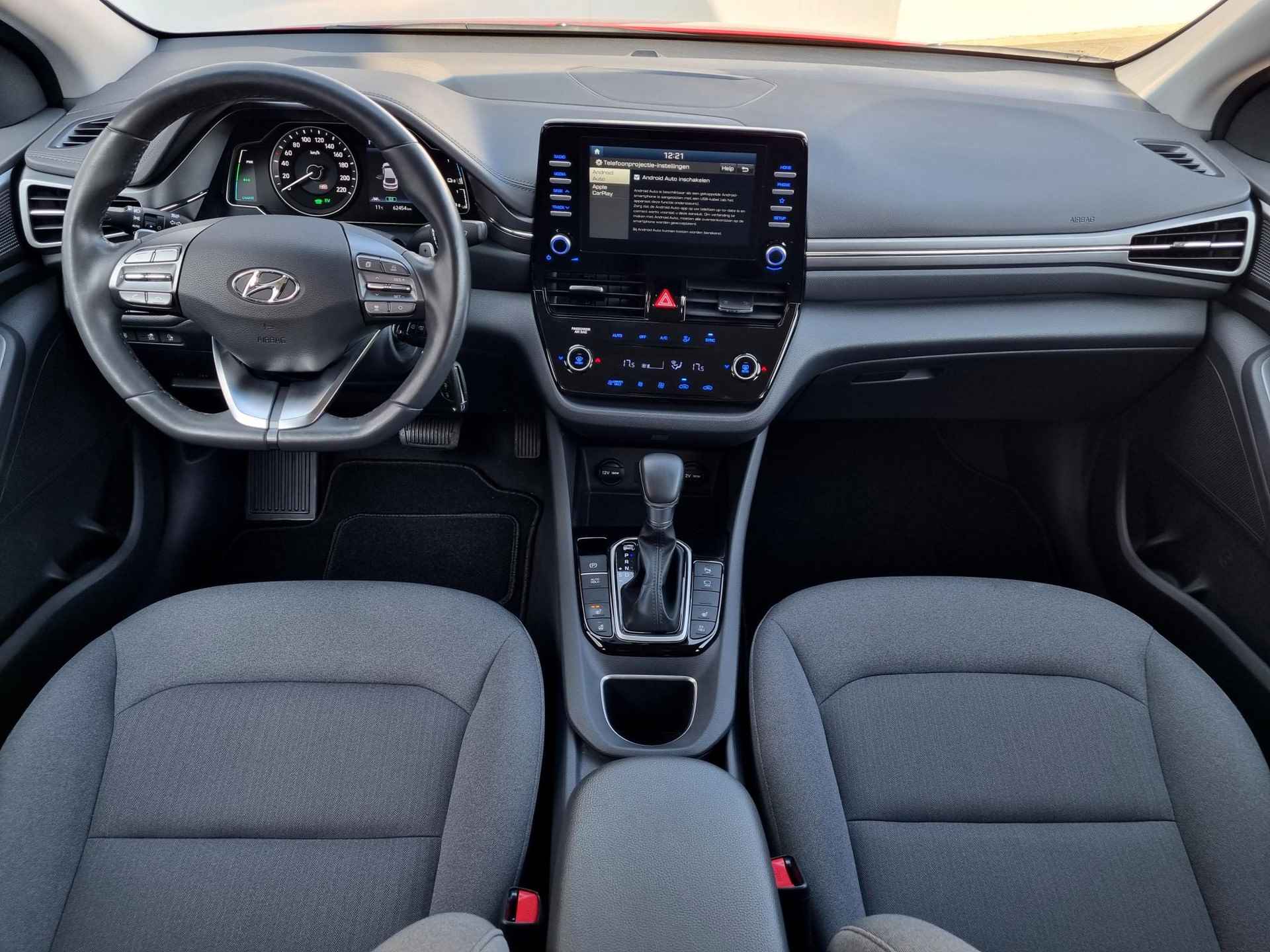 Hyundai IONIQ 1.6 GDi PHEV Plug-In Comfort Automaat / Navigatie via Android Auto/Apple Carplay / Camera / Cruise Control Adaptief - 2/47