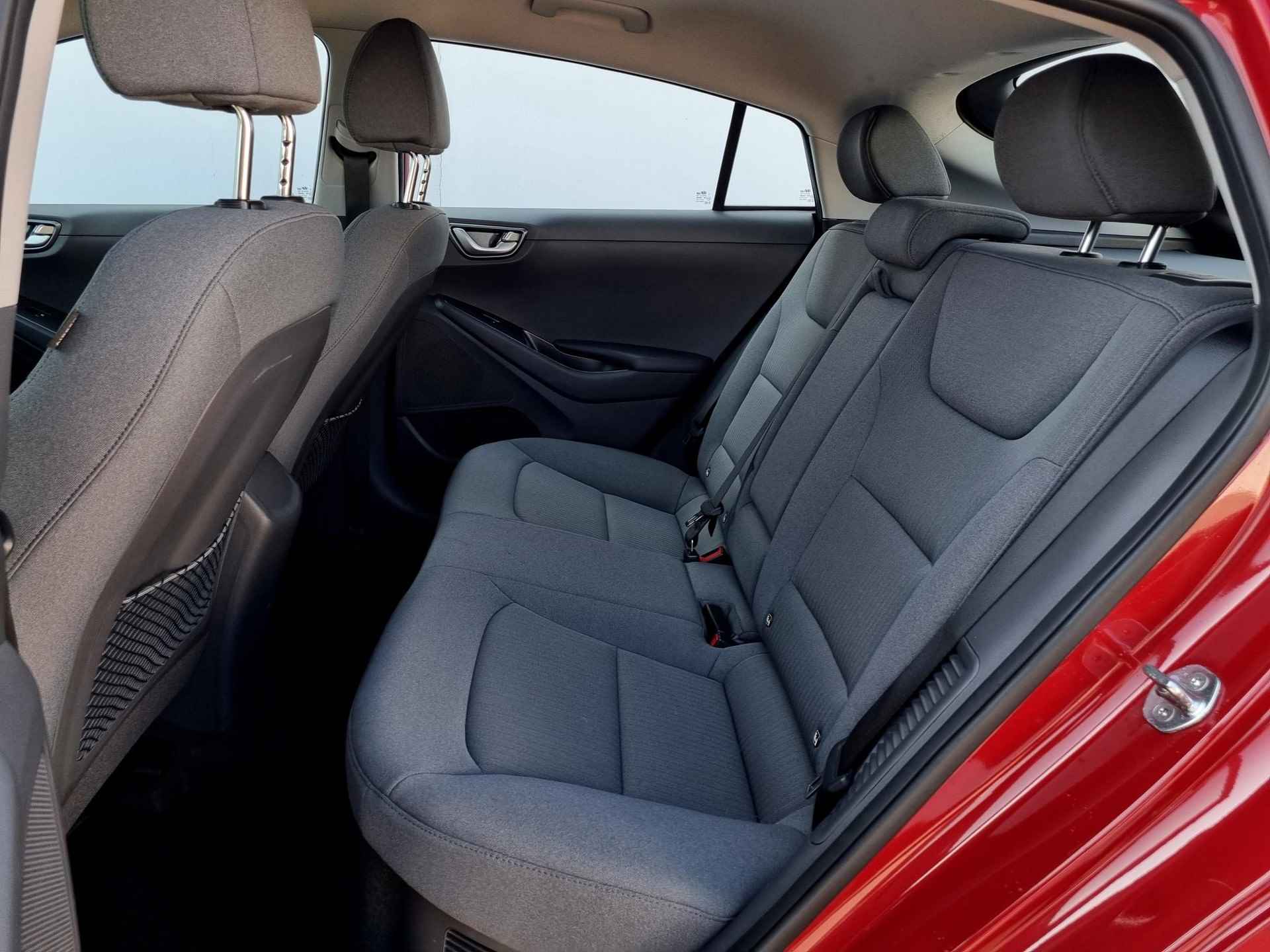 Hyundai IONIQ 1.6 GDi PHEV Plug-In Comfort Automaat / Navigatie via Android Auto/Apple Carplay / Camera / Cruise Control Adaptief - 7/47
