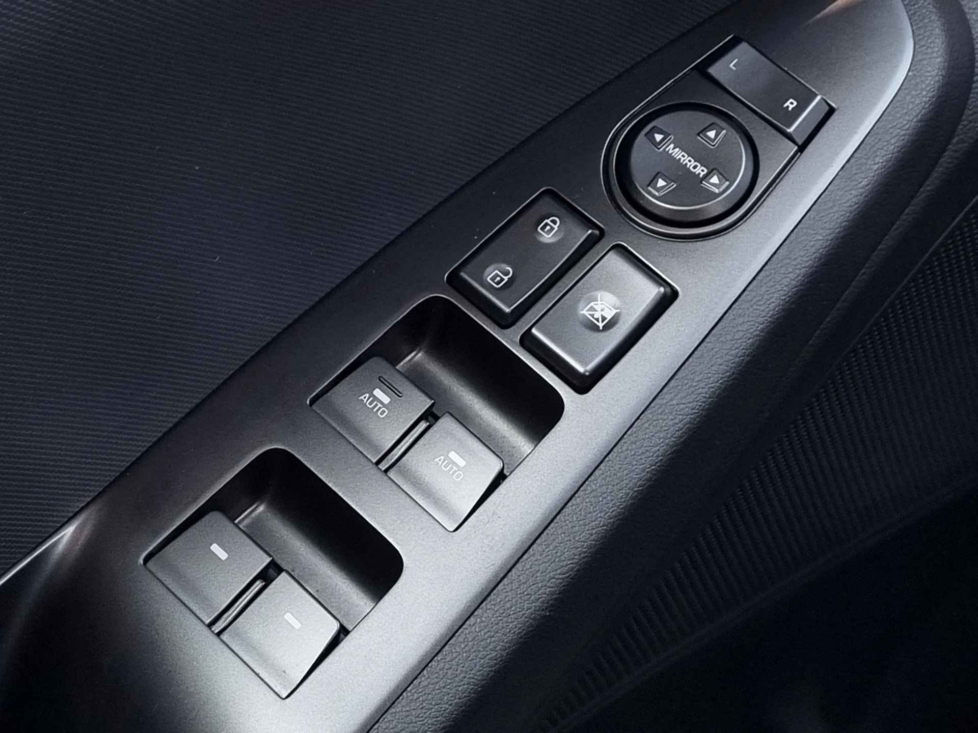 Hyundai IONIQ 1.6 GDi PHEV Plug-In Comfort Automaat / Navigatie via Android Auto/Apple Carplay / Camera / Cruise Control Adaptief - 34/47