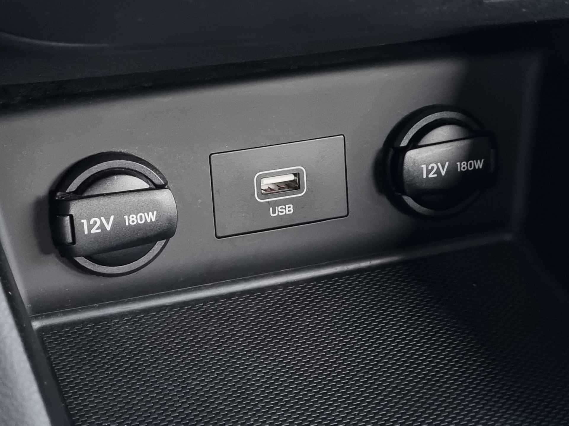 Hyundai IONIQ 1.6 GDi PHEV Plug-In Comfort Automaat / Navigatie via Android Auto/Apple Carplay / Camera / Cruise Control Adaptief - 41/47