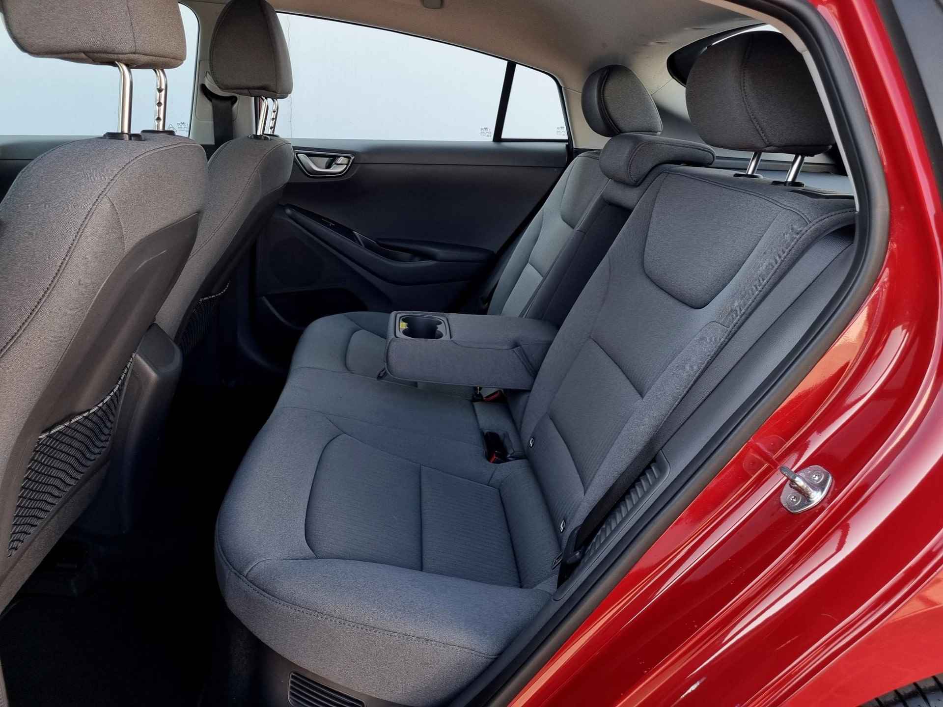 Hyundai IONIQ 1.6 GDi PHEV Plug-In Comfort Automaat / Navigatie via Android Auto/Apple Carplay / Camera / Cruise Control Adaptief - 45/47