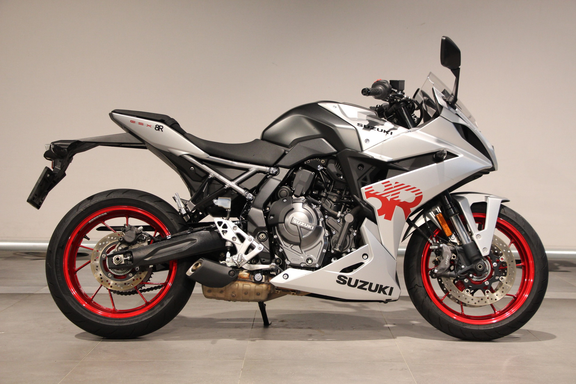 Suzuki GSX-8R