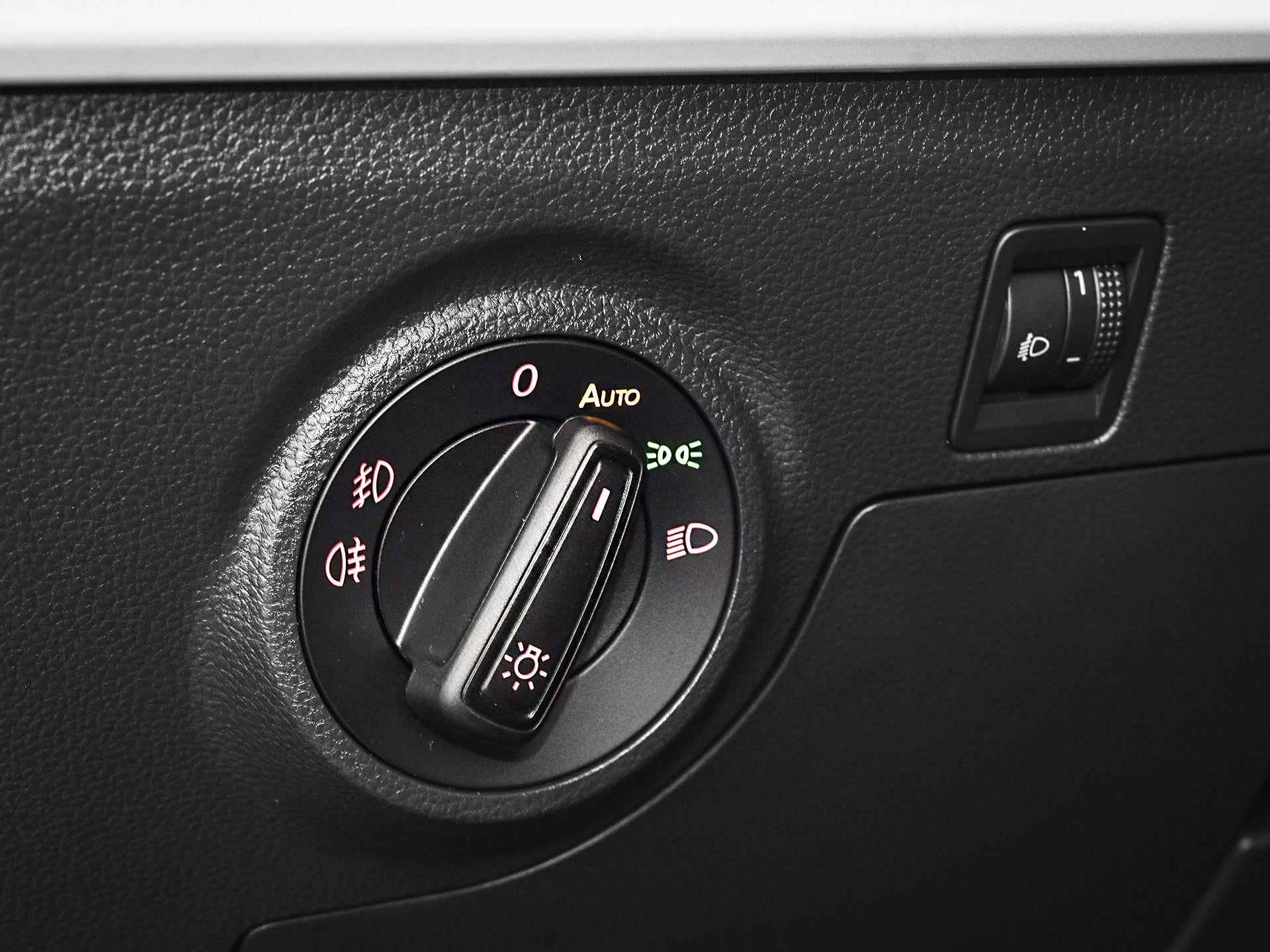 SEAT Arona 1.0 TSI 95pk Style Business Connect | Active Info Display | Apple Car Play | Stoelverwarming | Cruise Control | Climatronic | P-Sensoren | Garantie t/m 12-06-2027 of 100.000km - 19/35
