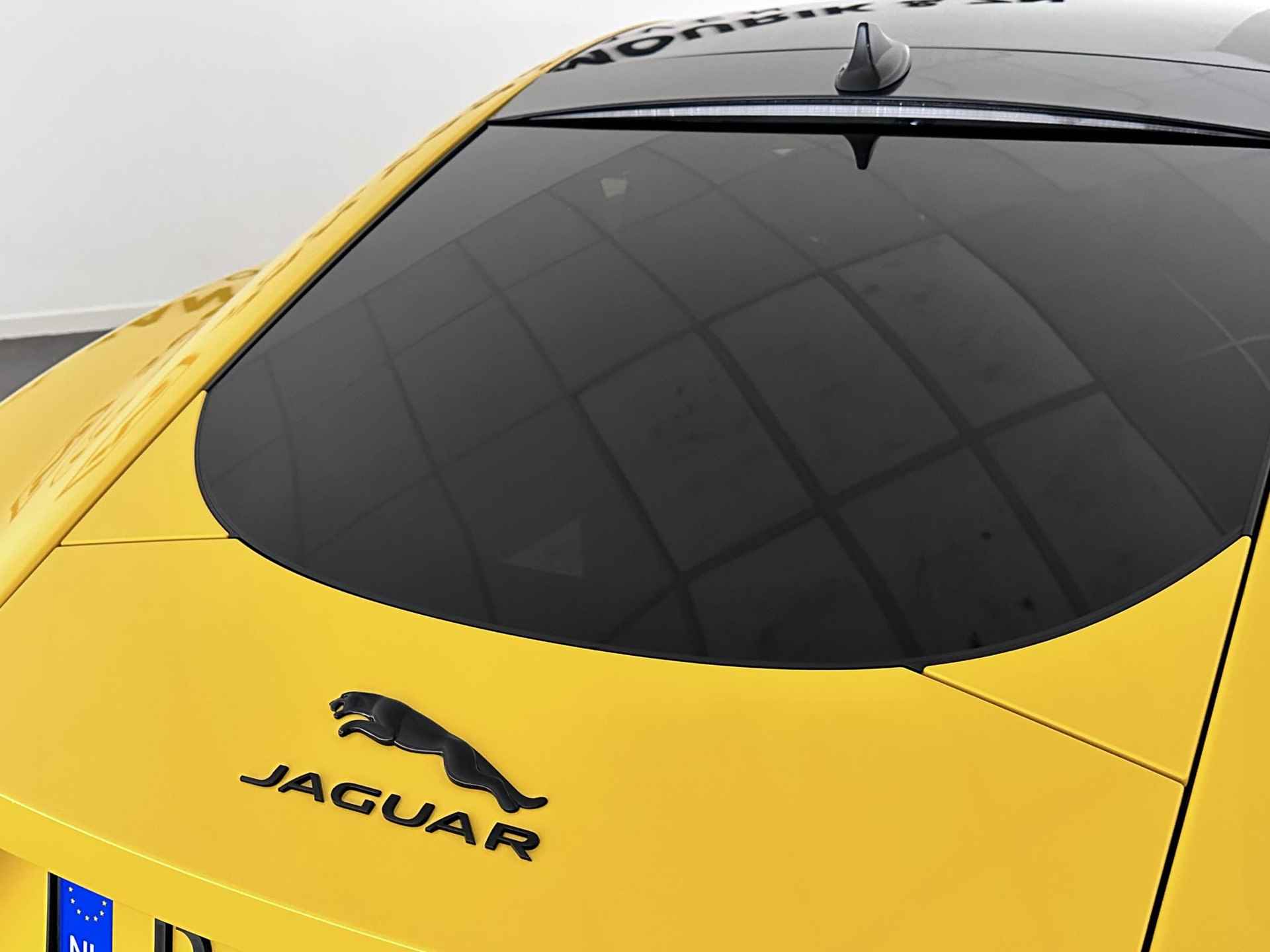 Jaguar F-TYPE P575 AWD R  | 5.0 V8 | PANORAMADAK | LEDER  | BTW-AUTO - 40/100