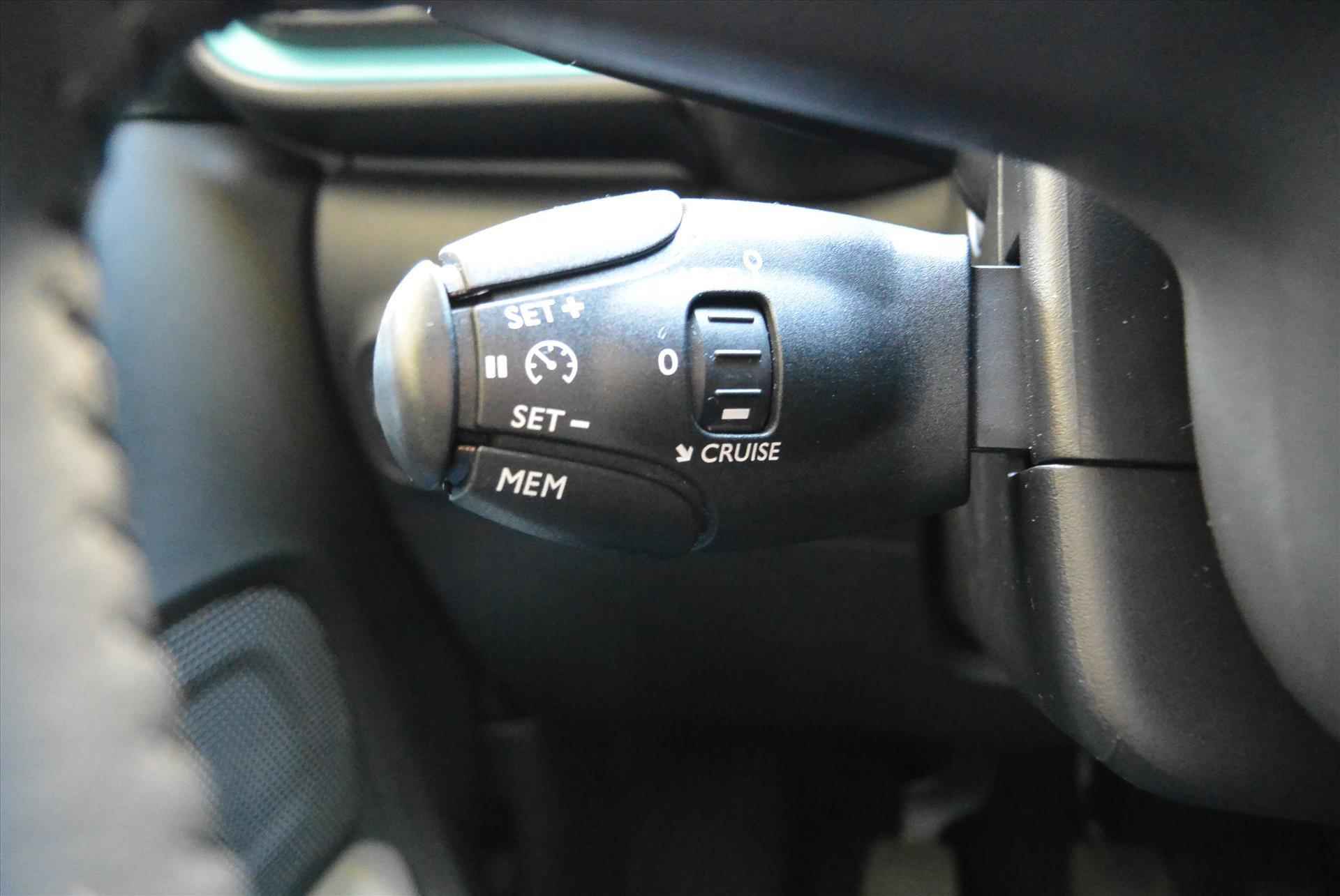 Citroën C3 PureTech 83pk Shine │ Connect Nav DAB+ │ Apple Carplay™ en Android Auto™ - 41/63