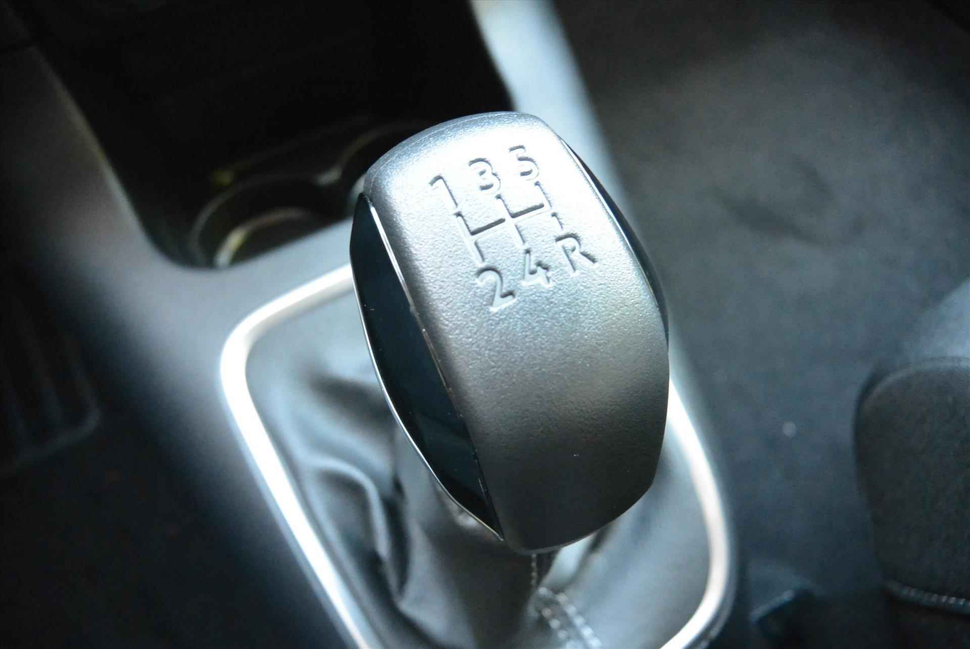 Citroën C3 PureTech 83pk Shine │ Connect Nav DAB+ │ Apple Carplay™ en Android Auto™ - 58/63