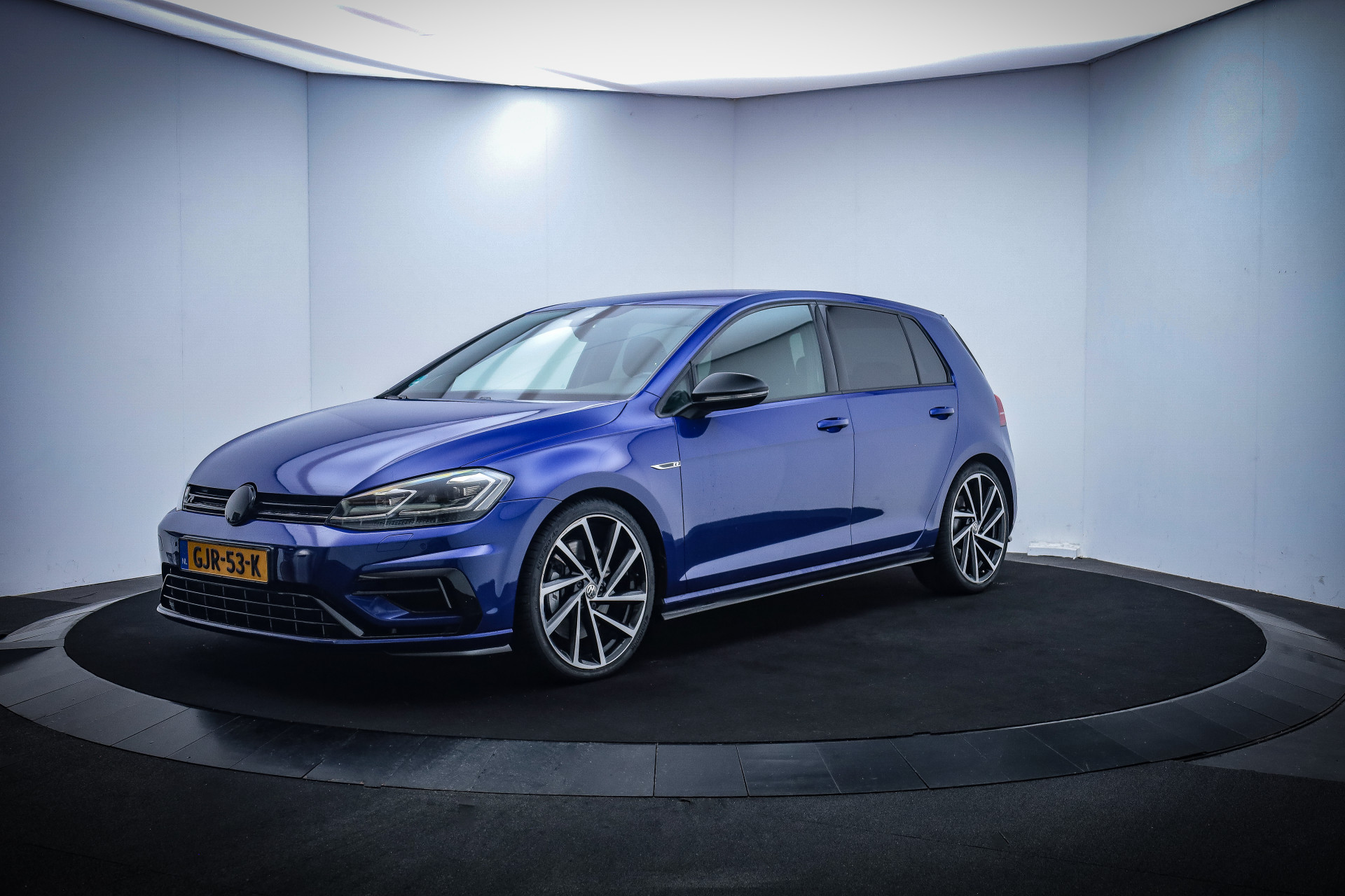 Volkswagen Golf 2.0T 300Pk R 4Motion AKRAPOVIC/DCC/DIGI.DASH/DYNAUDIO/GR.NAVI/CAMERA/APP.CONN/ADAPTIEF