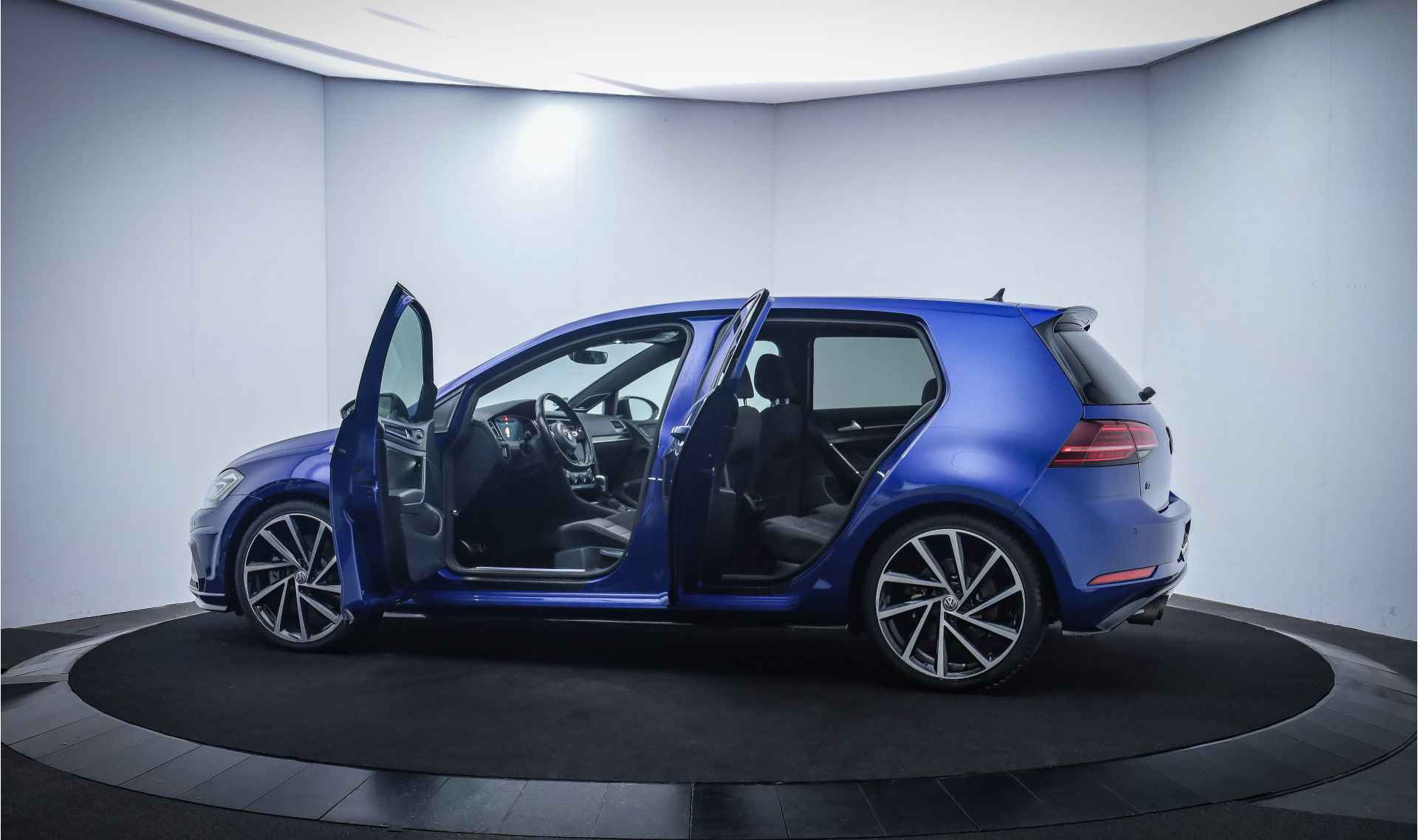 Volkswagen Golf 2.0T 300Pk R 4Motion AKRAPOVIC/DCC/DIGI.DASH/DYNAUDIO/GR.NAVI/CAMERA/APP.CONN/ADAPTIEF - 9/28