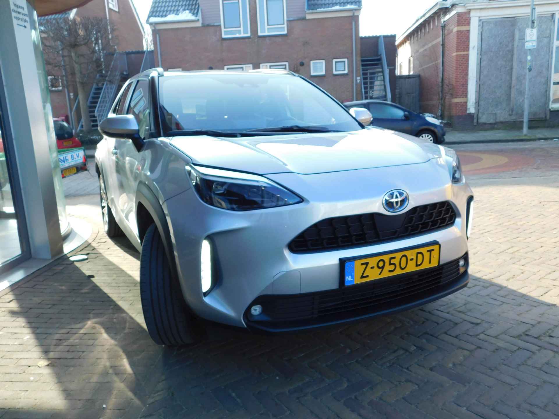 Toyota Yaris Cross 1.5 Hybrid Dynamic | Navigatie | Led Koplampen | - 12/56