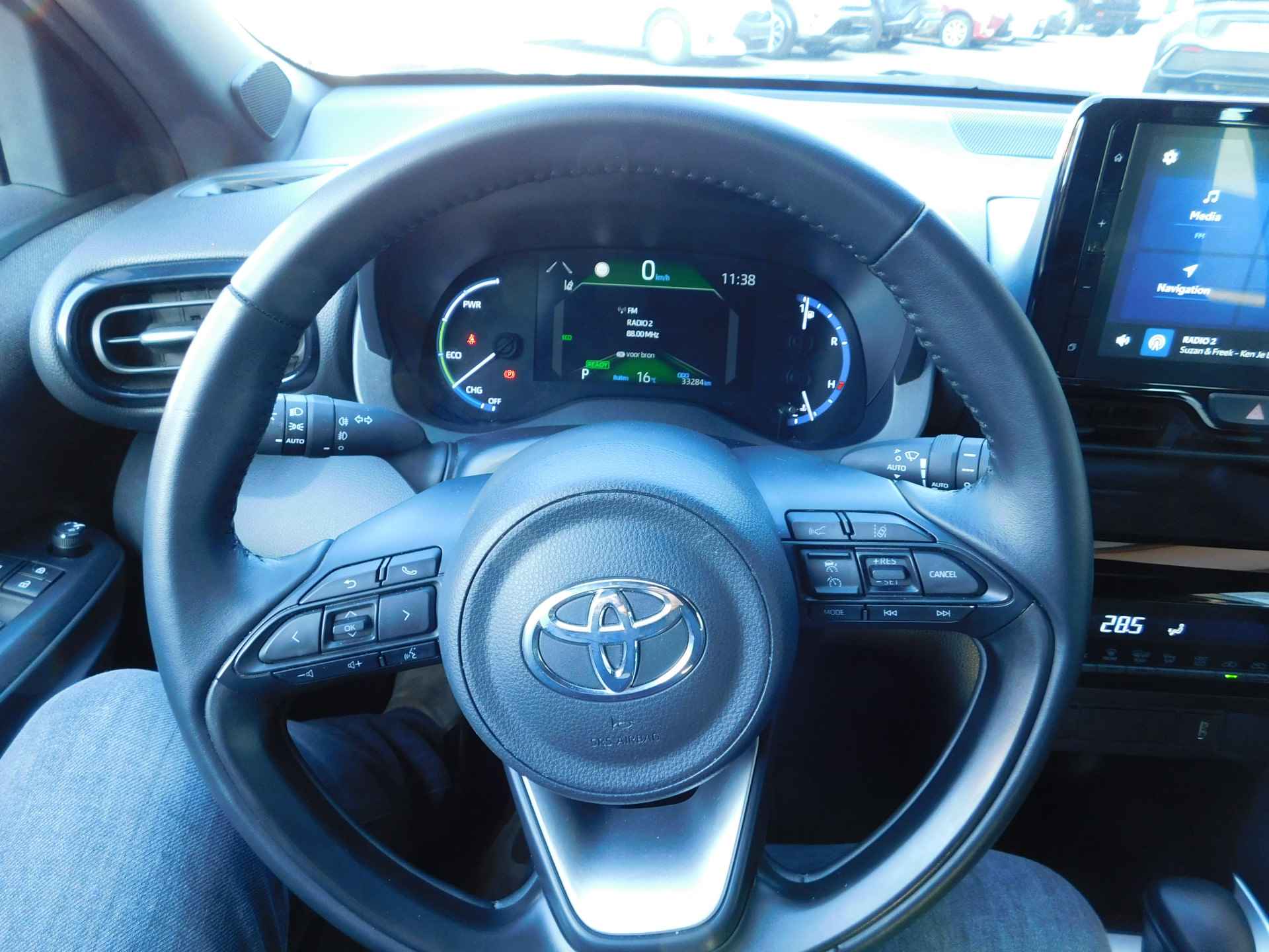 Toyota Yaris Cross 1.5 Hybrid Dynamic | Navigatie | Led Koplampen | - 25/56