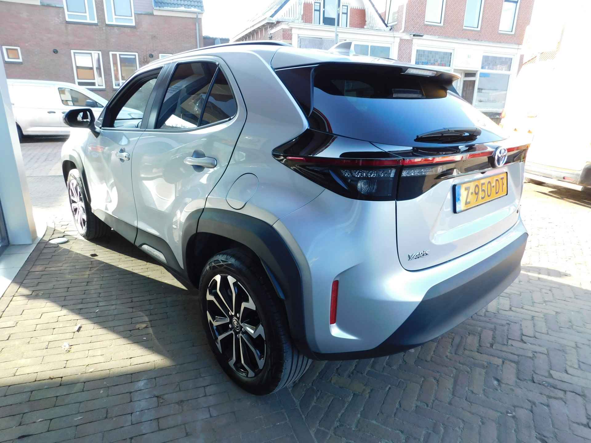 Toyota Yaris Cross 1.5 Hybrid Dynamic | Navigatie | Led Koplampen | - 48/56