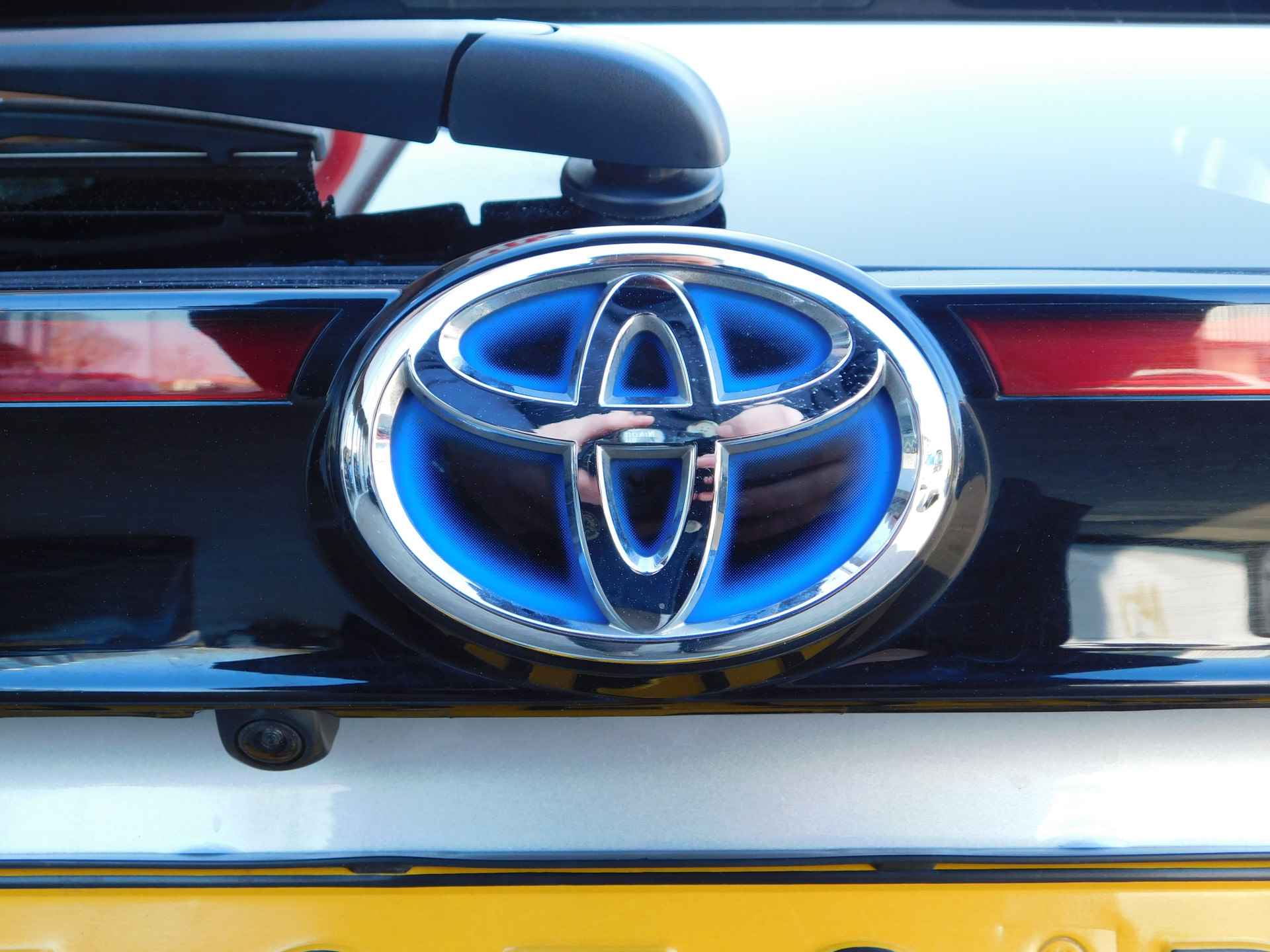 Toyota Yaris Cross 1.5 Hybrid Dynamic | Navigatie | Led Koplampen | - 52/56