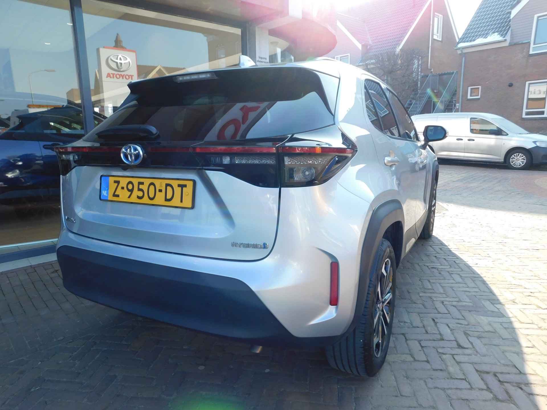 Toyota Yaris Cross 1.5 Hybrid Dynamic | Navigatie | Led Koplampen | - 56/56