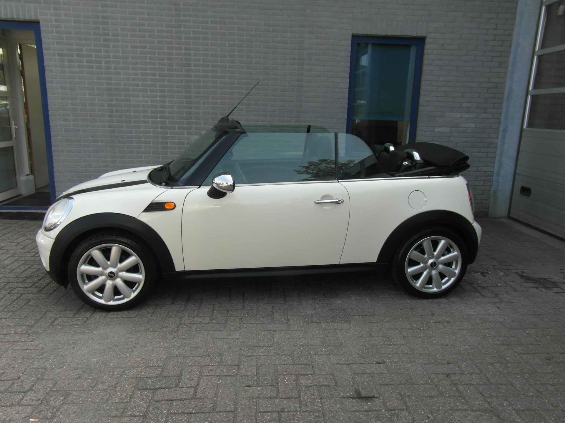 MINI Cabrio 1.6 One Inclusief Afleveringskosten - 8/22