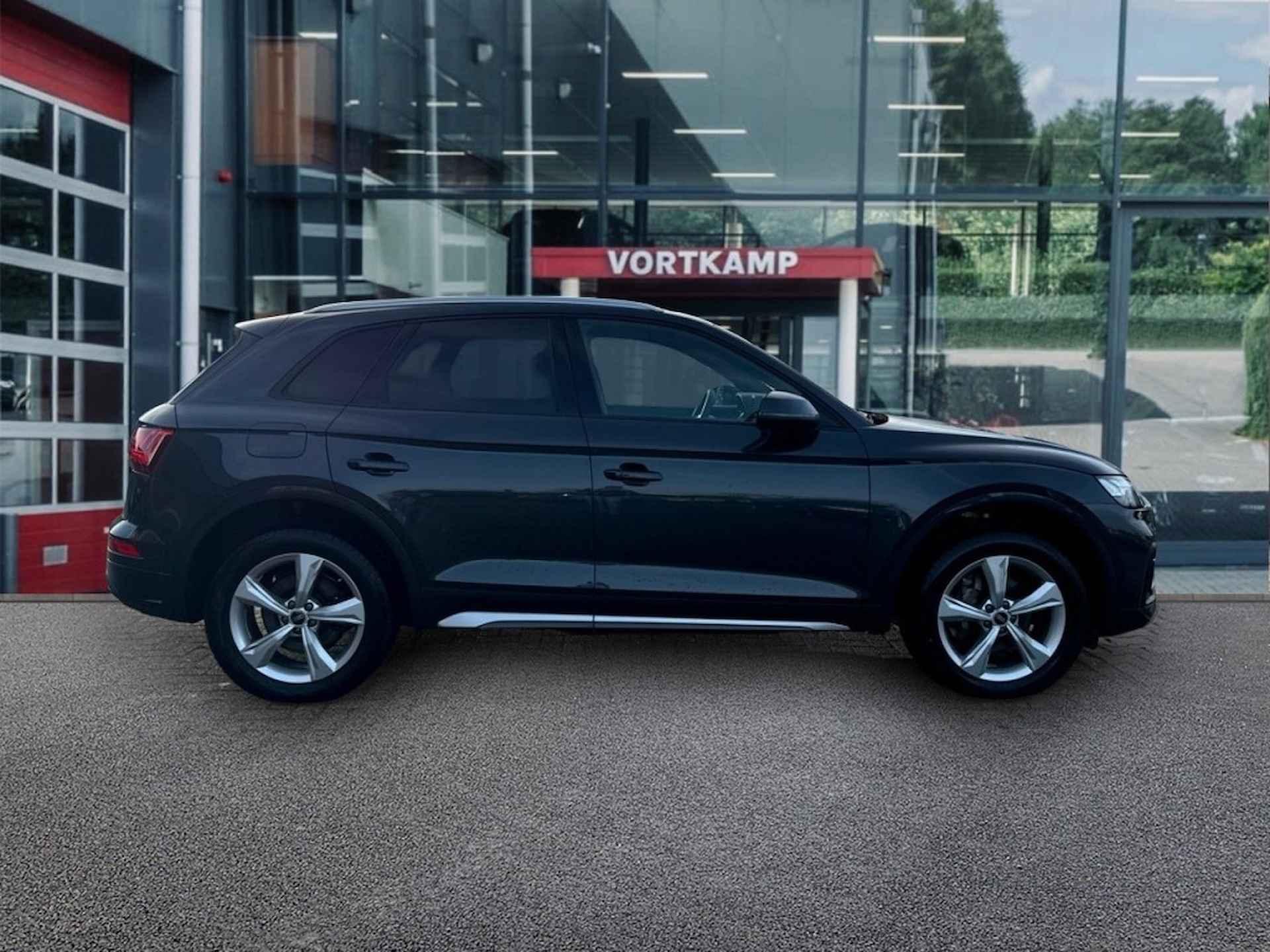 AUDI Q5 40 TDI QUATTRO ADVANCED PANO-DAK/TREKHAAK/CRUISE/NAVI/STOELVERW - 4/26