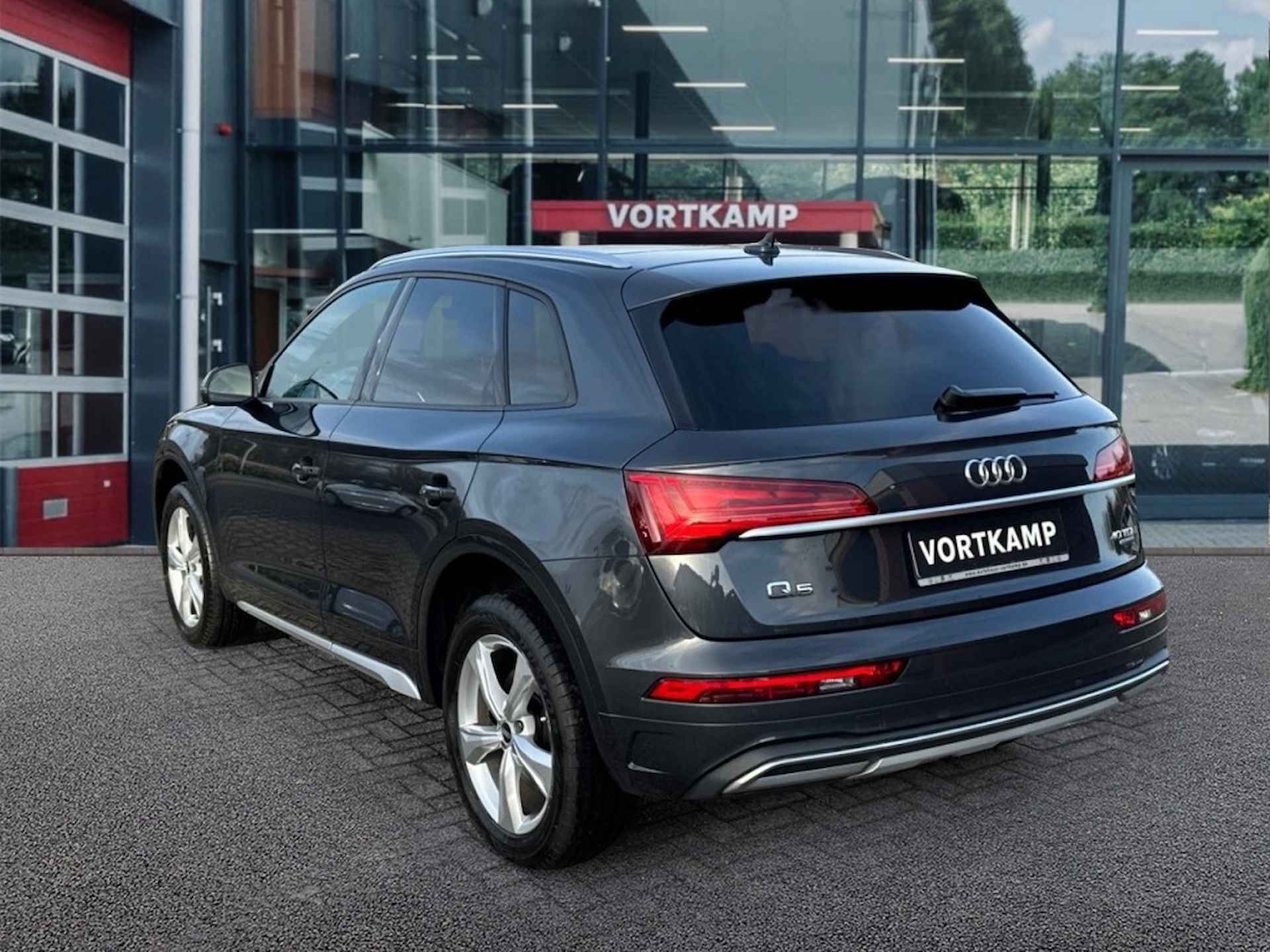 AUDI Q5 40 TDI QUATTRO ADVANCED PANO-DAK/TREKHAAK/CRUISE/NAVI/STOELVERW - 7/26